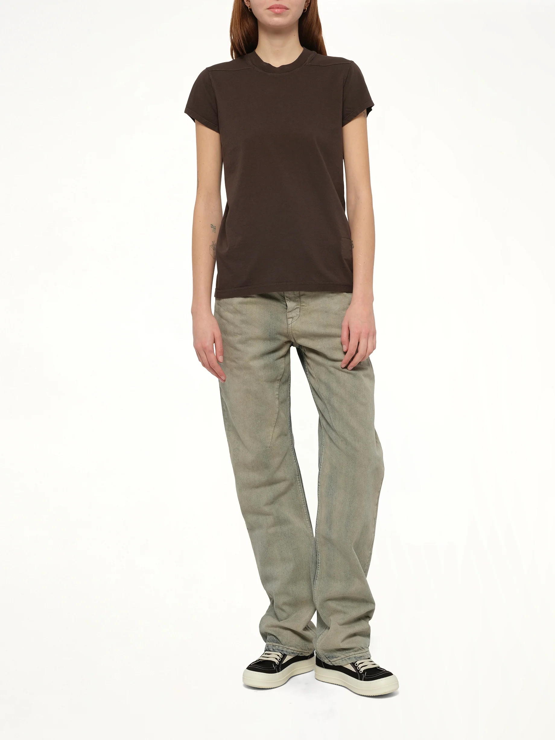 Small Level T-Shirt in Dark Dust - Image 4