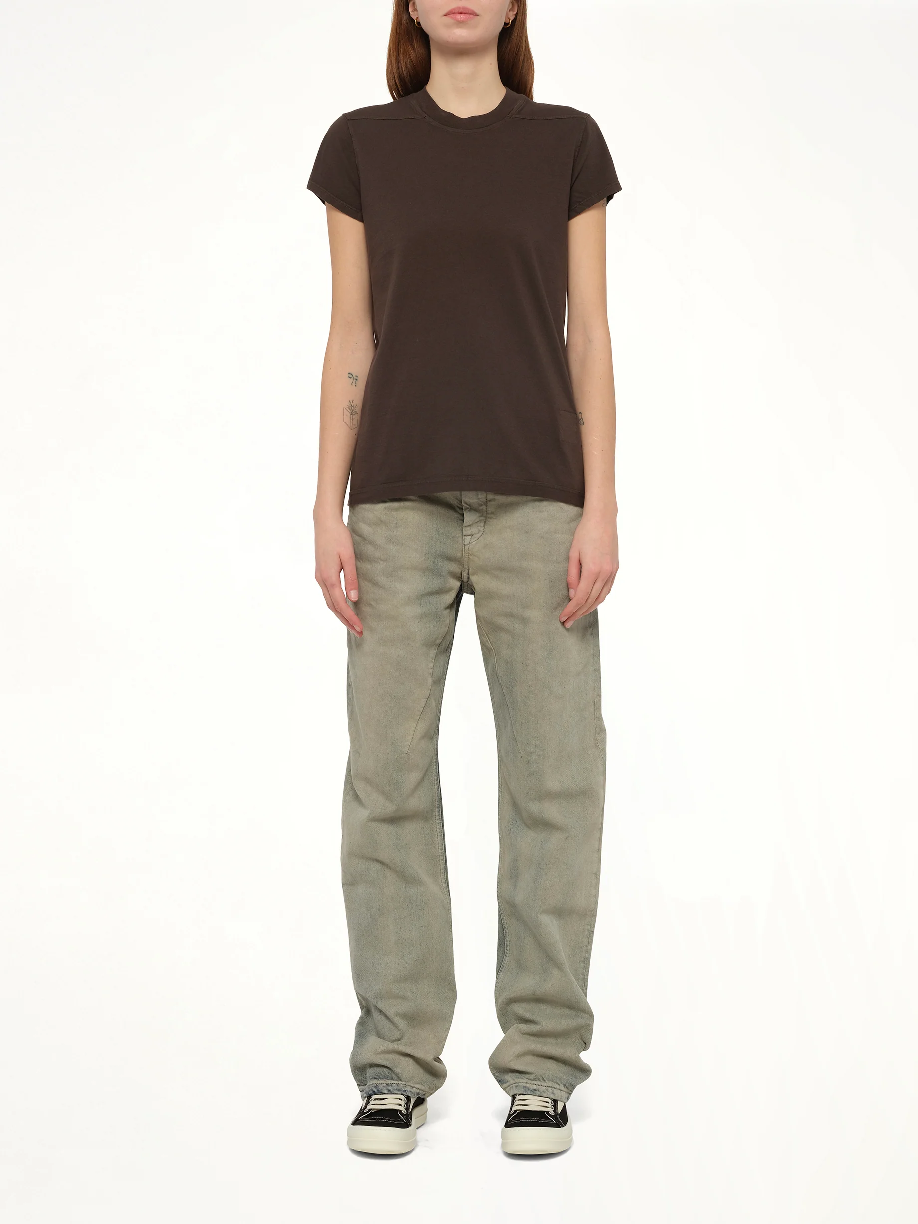 Small Level T-Shirt in Dark Dust - Image 7