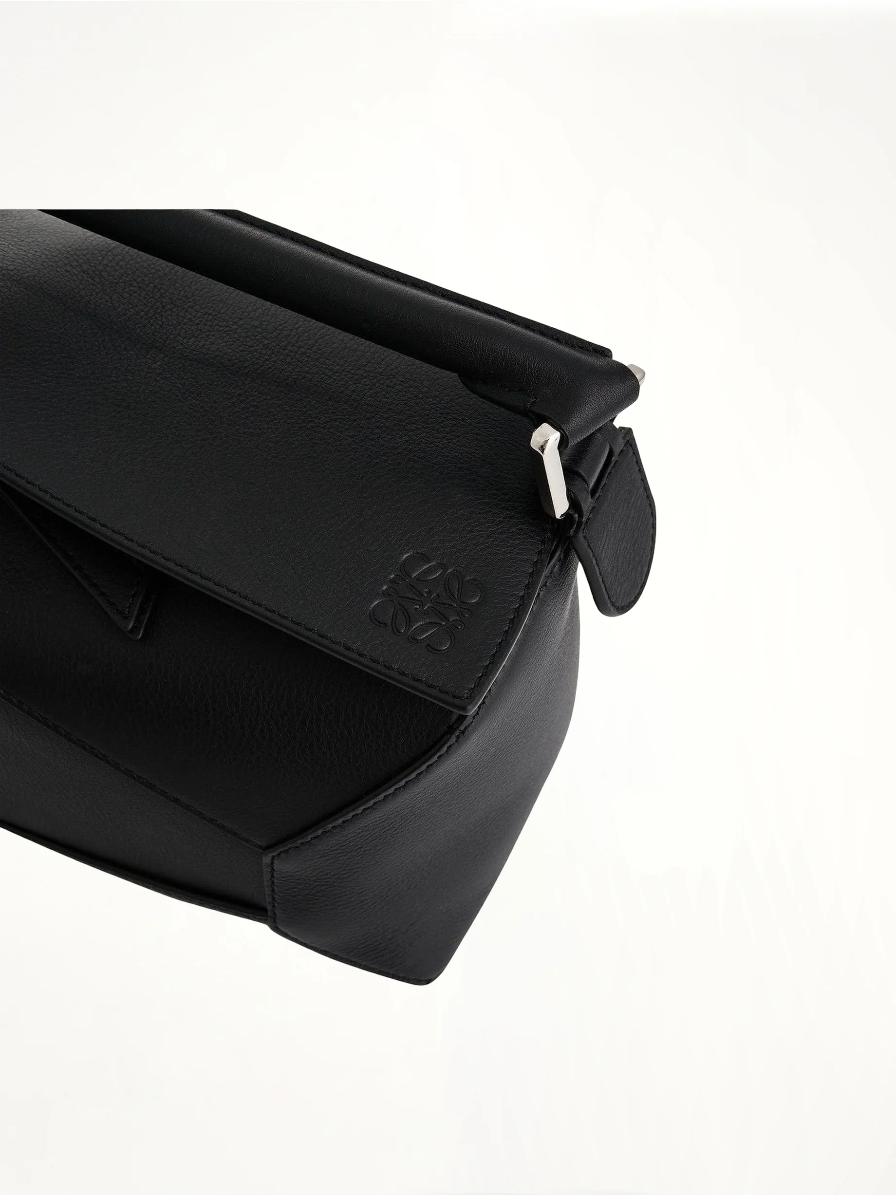 Small Puzzle Edge Bag in Black - Image 5