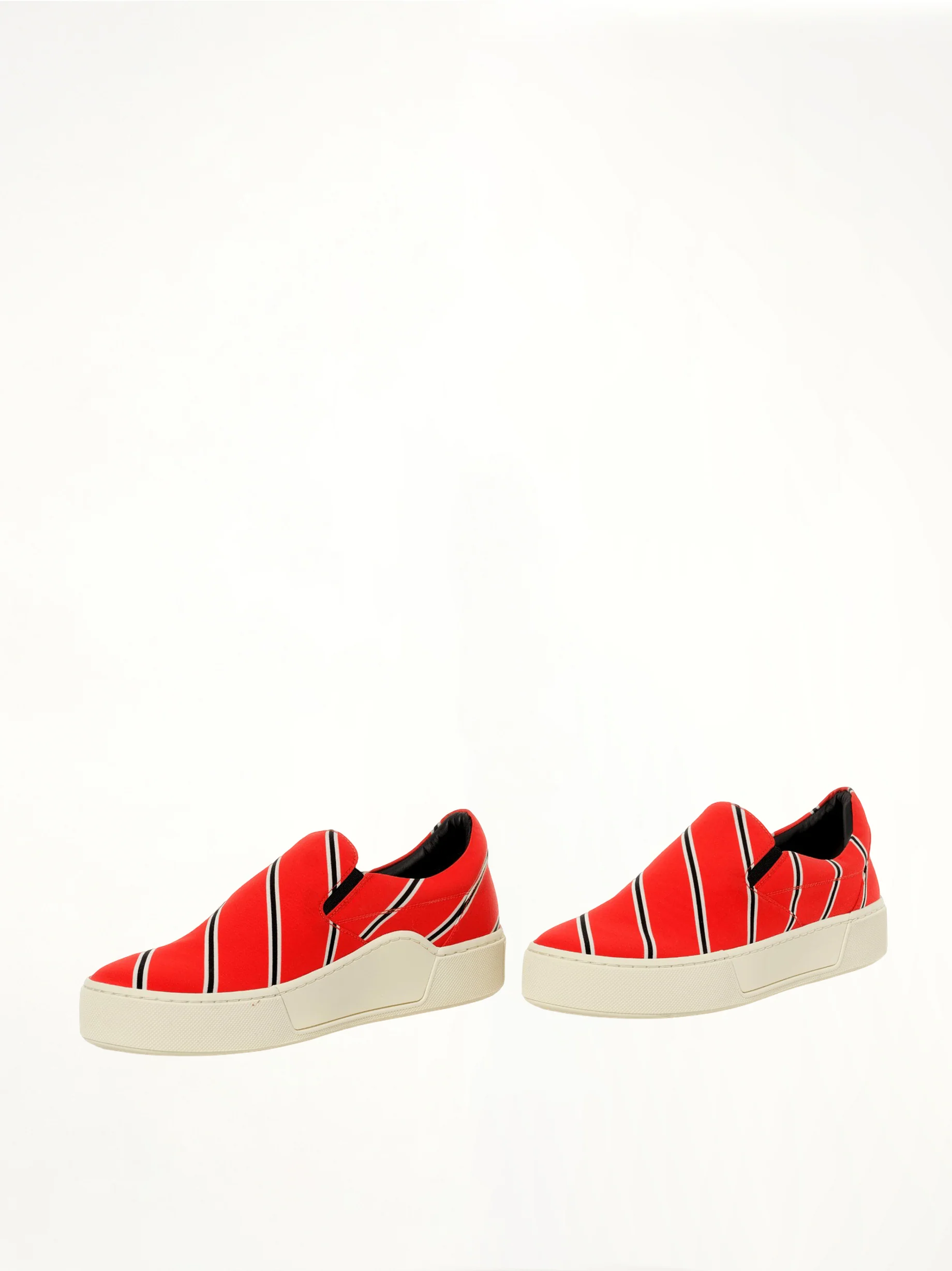 Sneaker in Red - Image 3