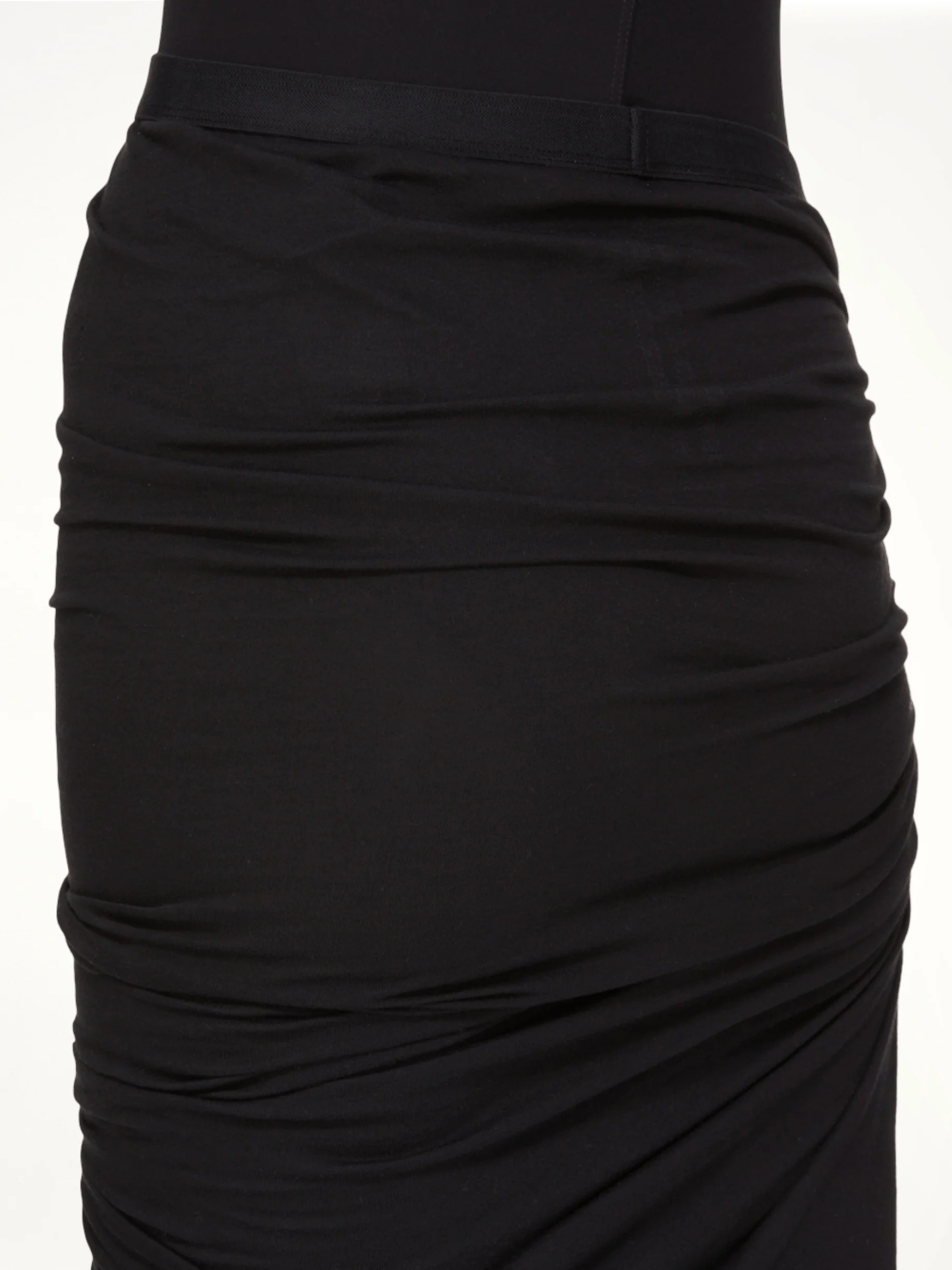 Soft EDFU Knee Skirt in Black - Image 7