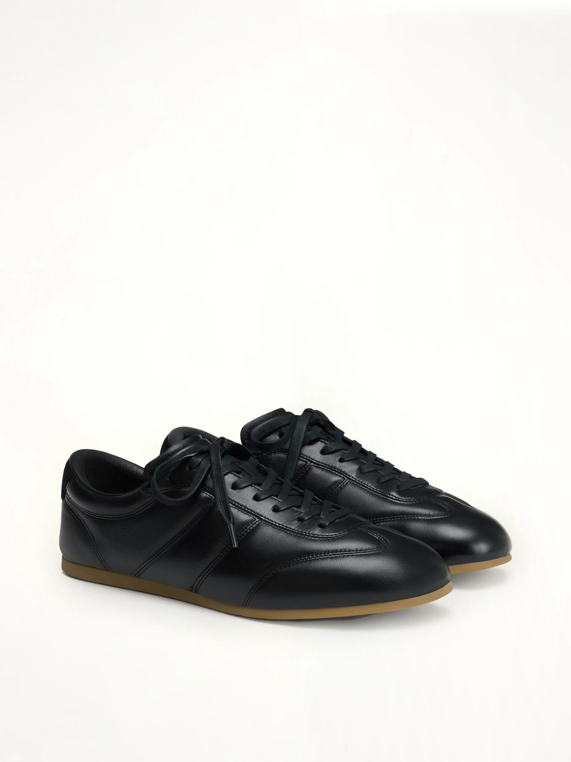 Soft Runner in Black - Image 2