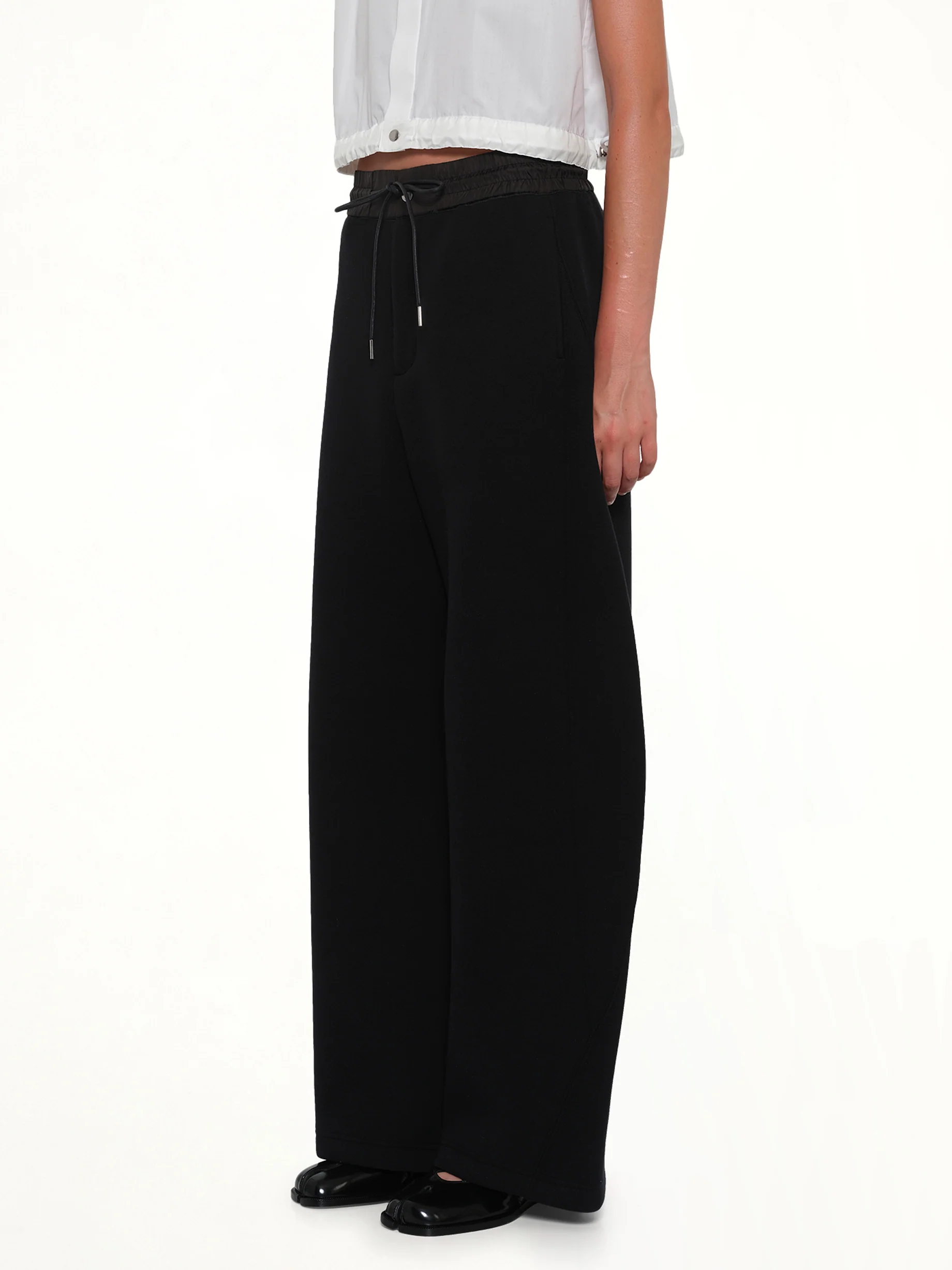 Sponge Barrel Sweatpants in Black - Image 3