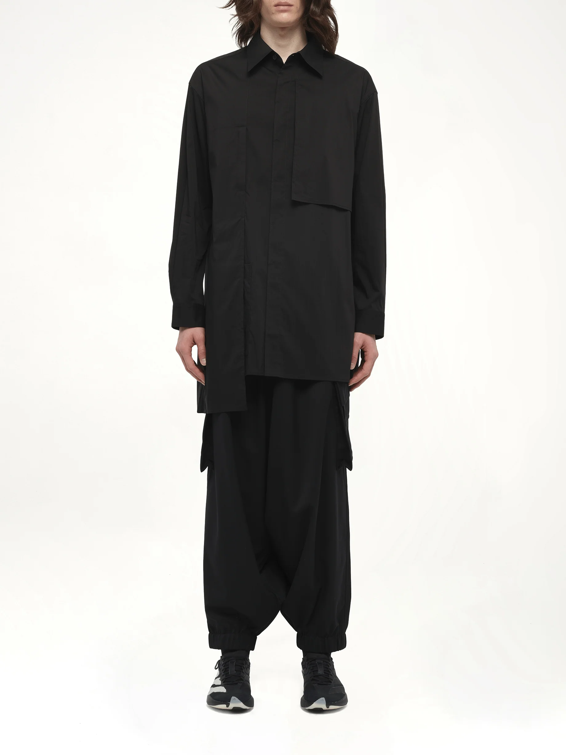 Sporty Cotton Shirt in Black - Image 7