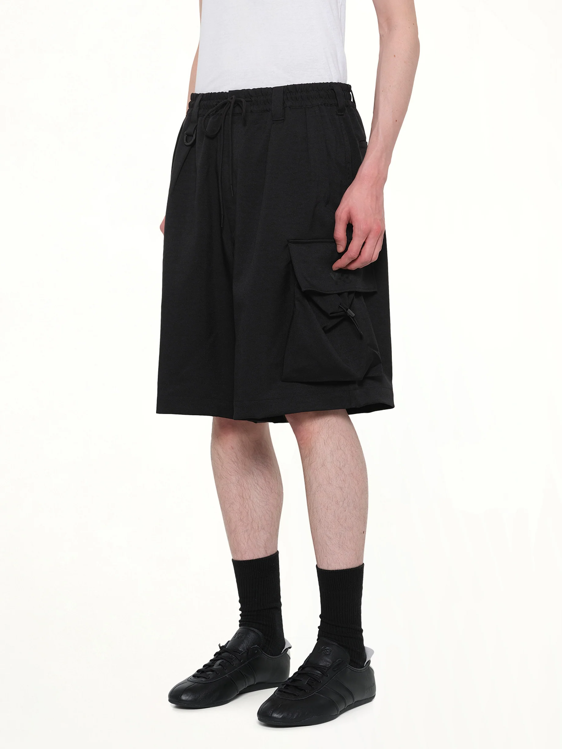 Cargo Shorts in Black - Image 3