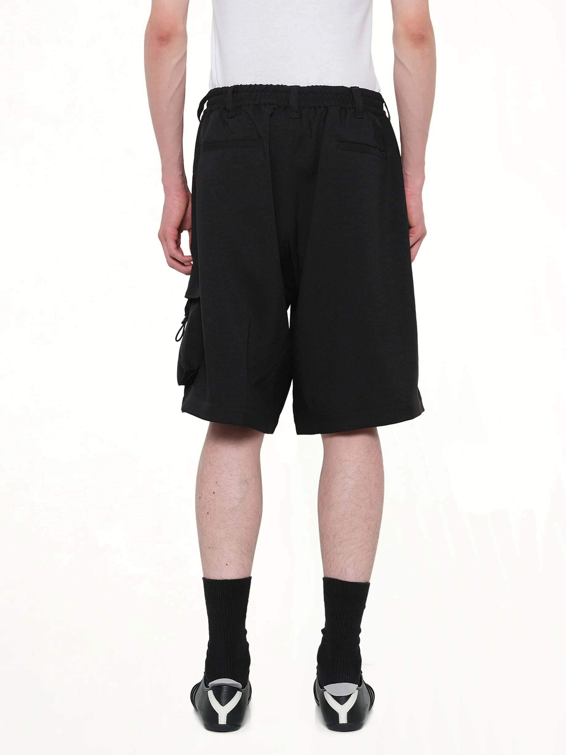 Cargo Shorts in Black - Image 5