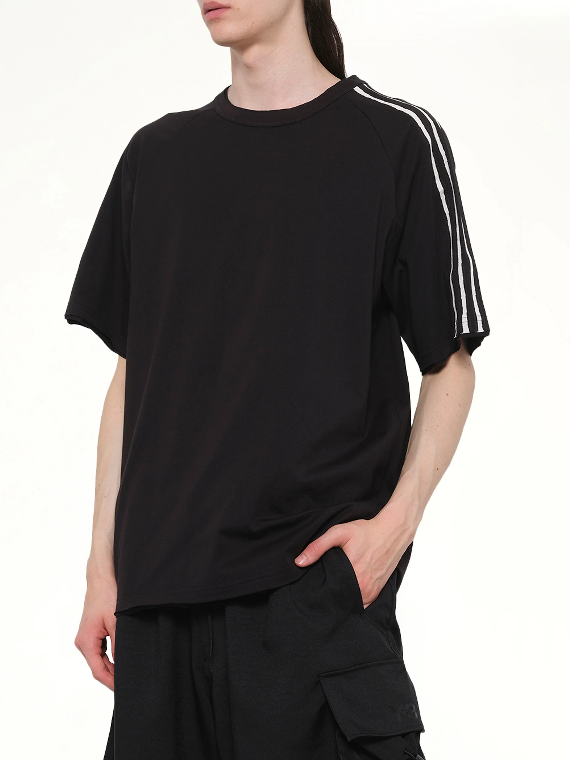 Cargo Shorts in Black - Image 6