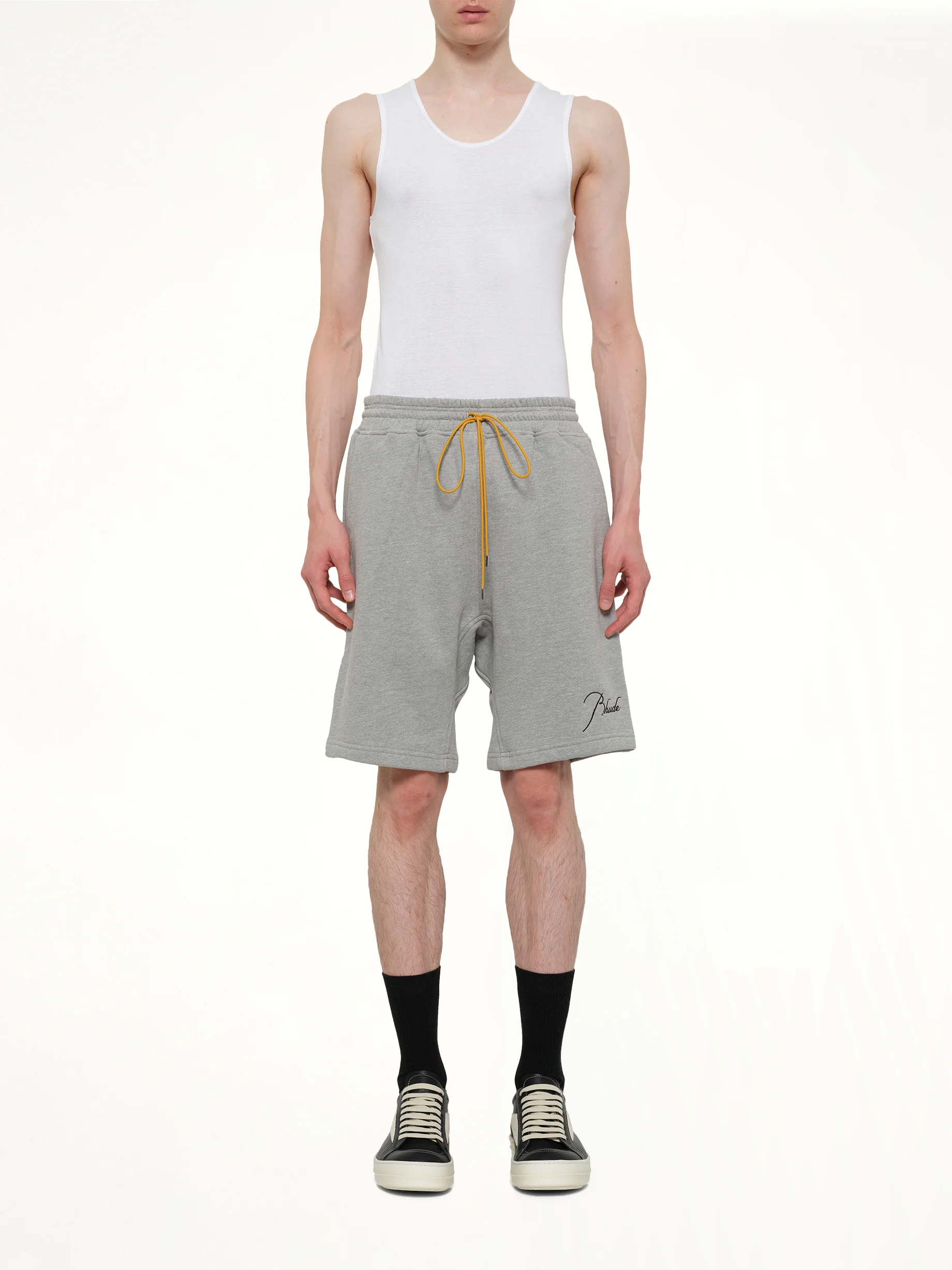 Classique Sweatshort in Heather Grey/Black - Image 7