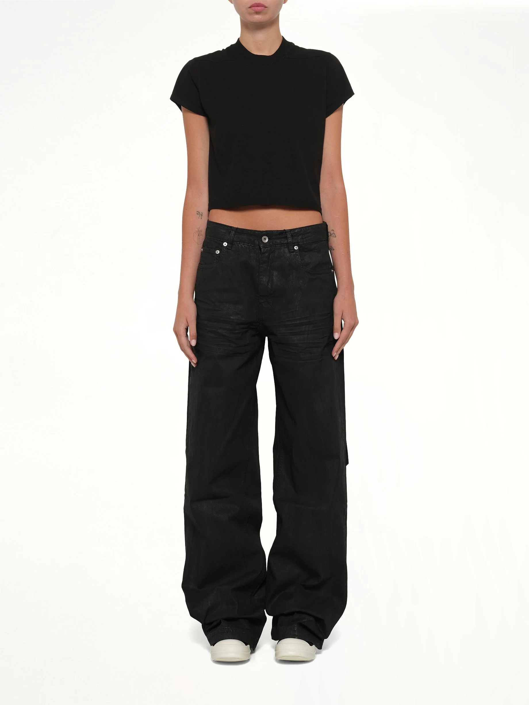 Cropped Small Level T in Black - Image 7