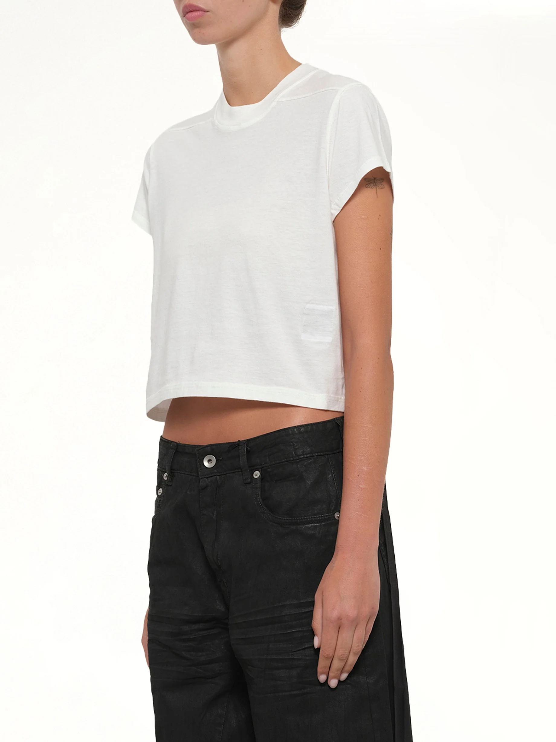 Cropped Small Level T in Milk - Image 3