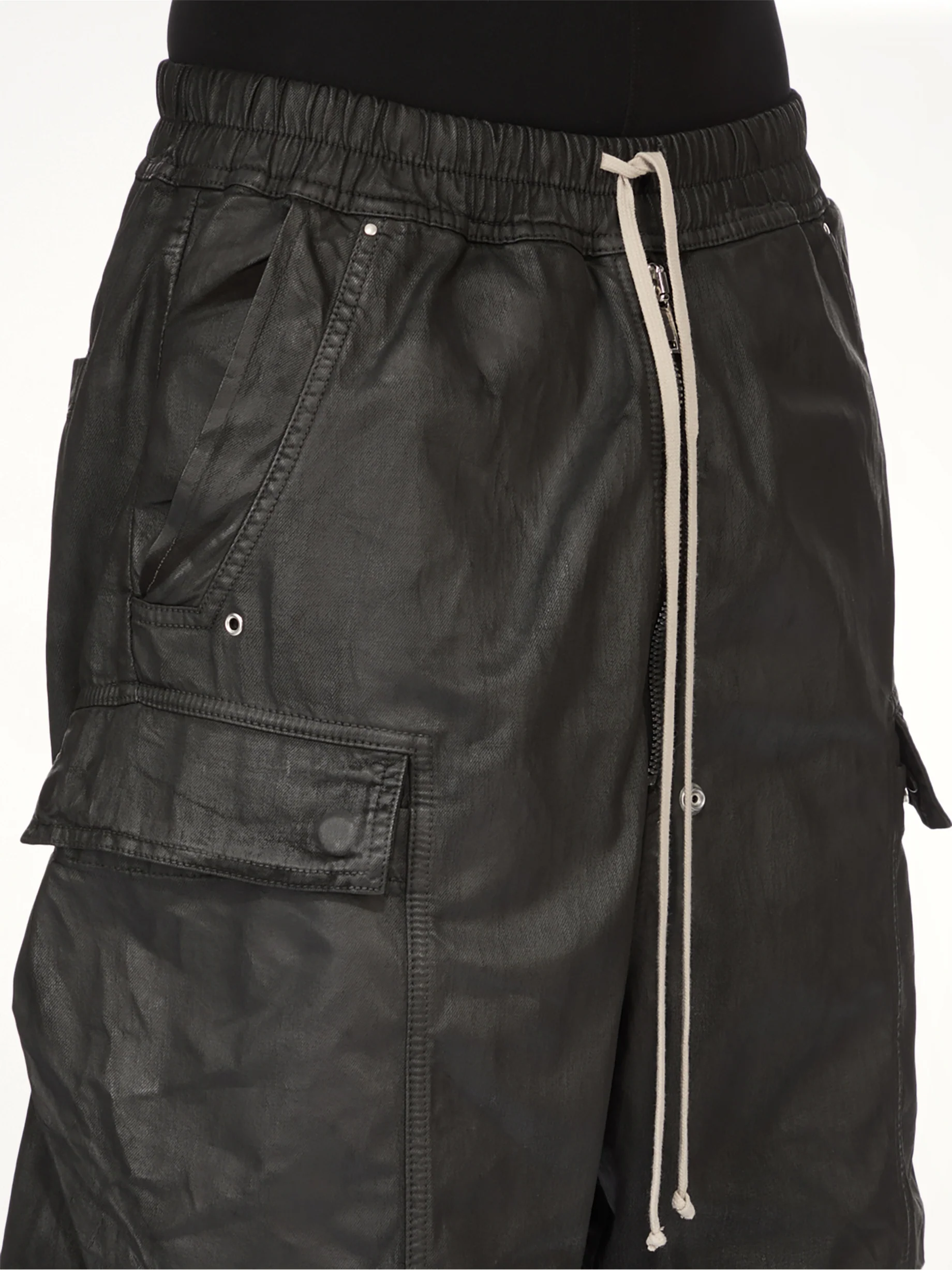 Denim Cargobela Shorts in Black - Image 7