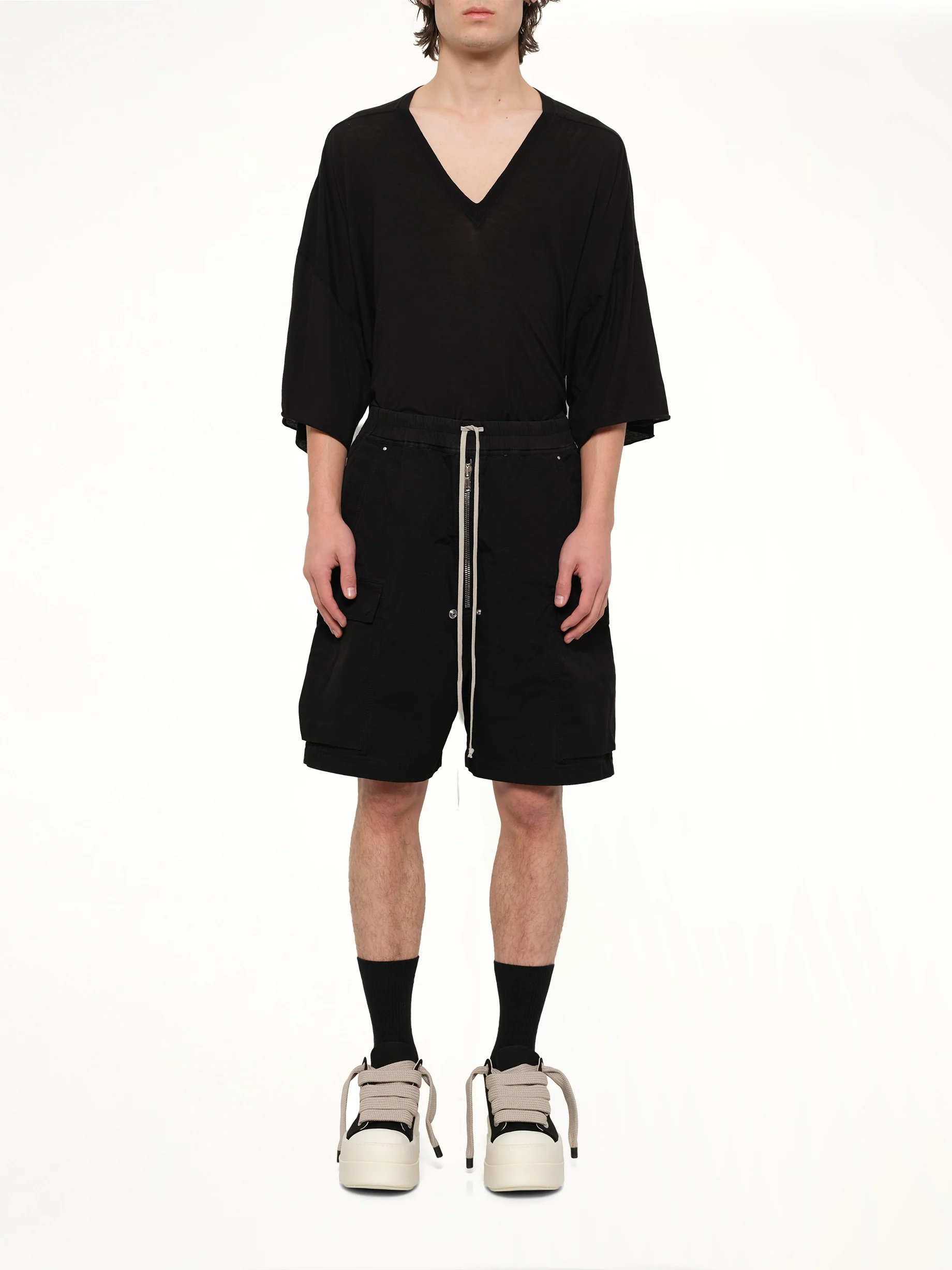 Cargobela Shorts in Black - Image 7