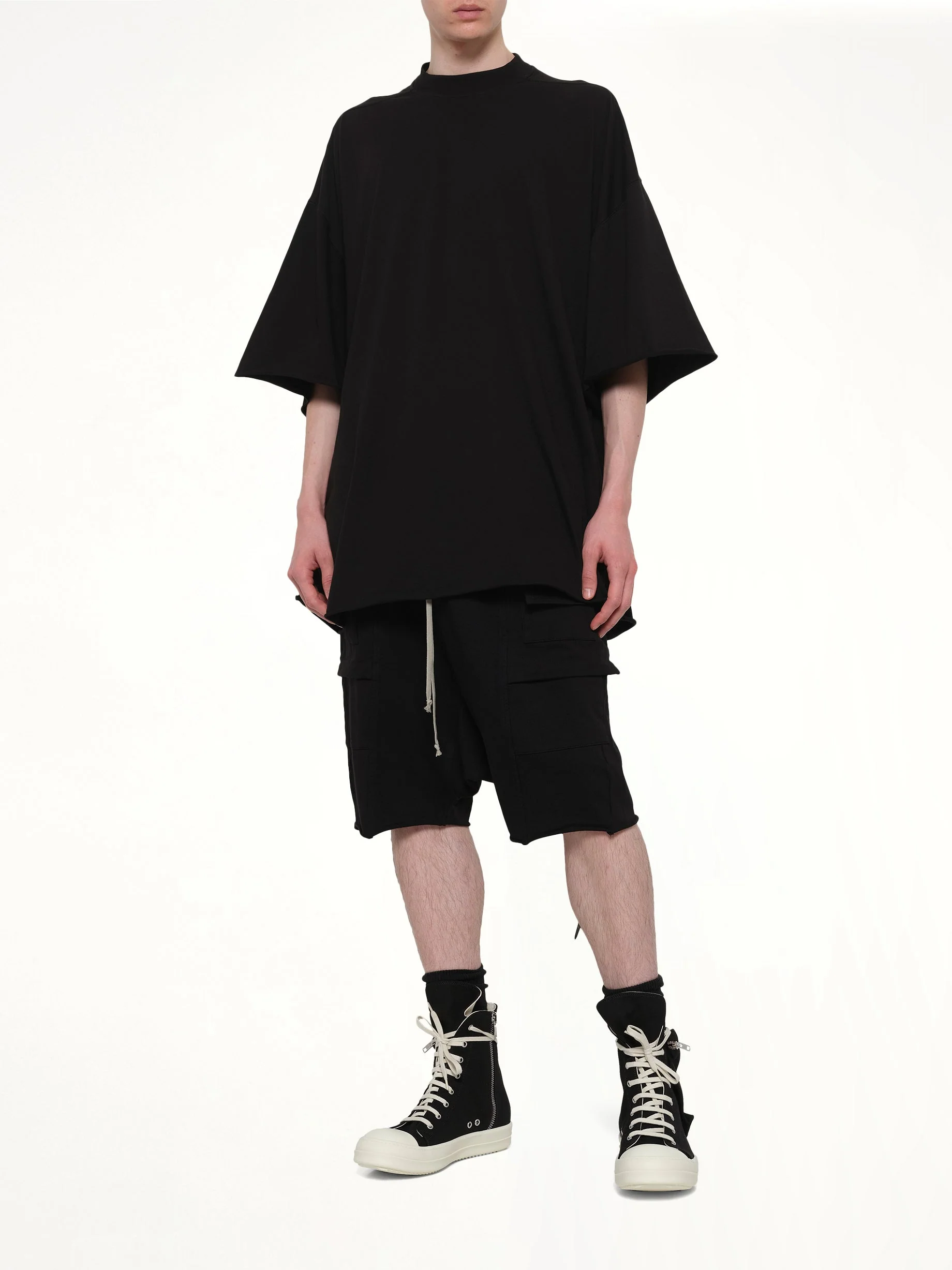 Tommy T-Shirt in Black - Image 4
