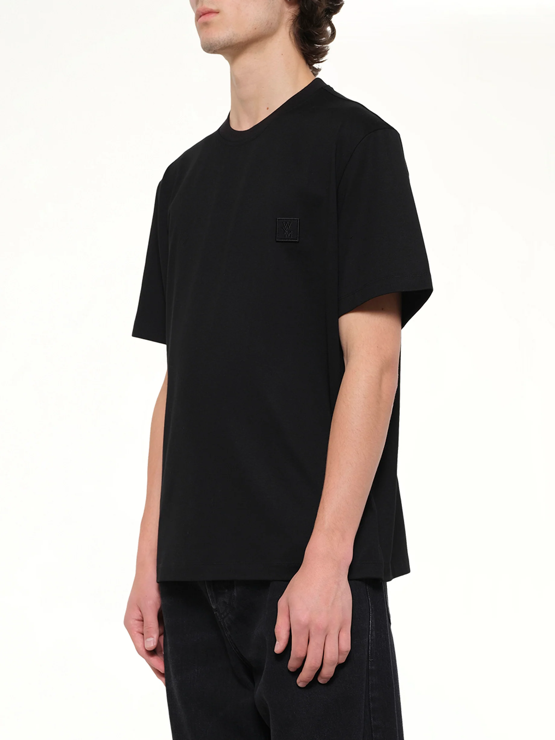 Flower Back Print T-Shirt in Black - Image 3