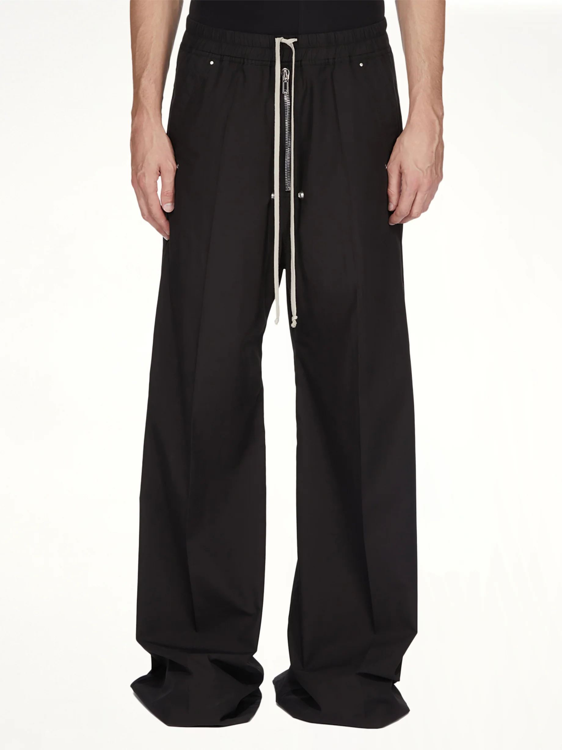 Geth Belas in Black