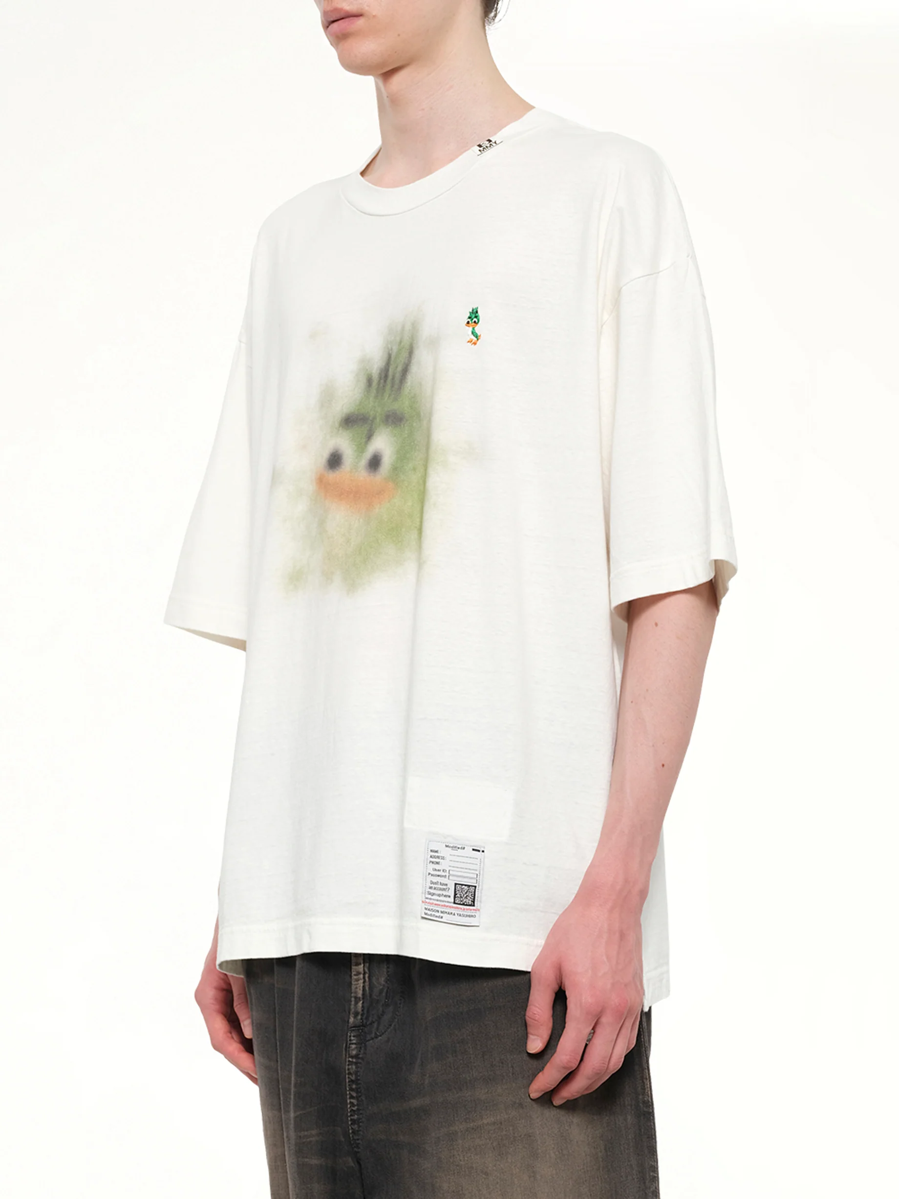 Leon Printed T-Shirt in White - Image 3