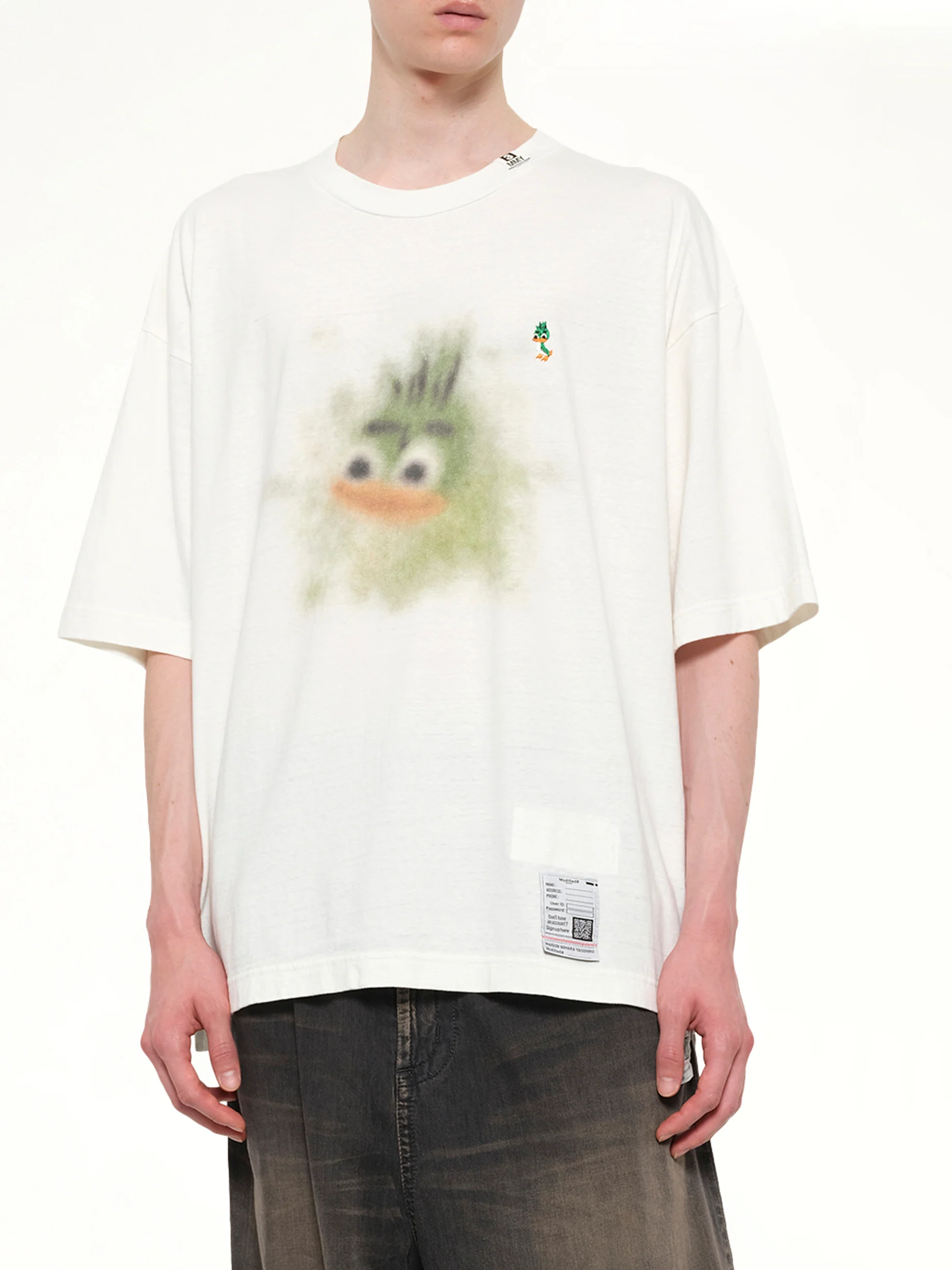 Leon Printed T-Shirt in White - Image 6