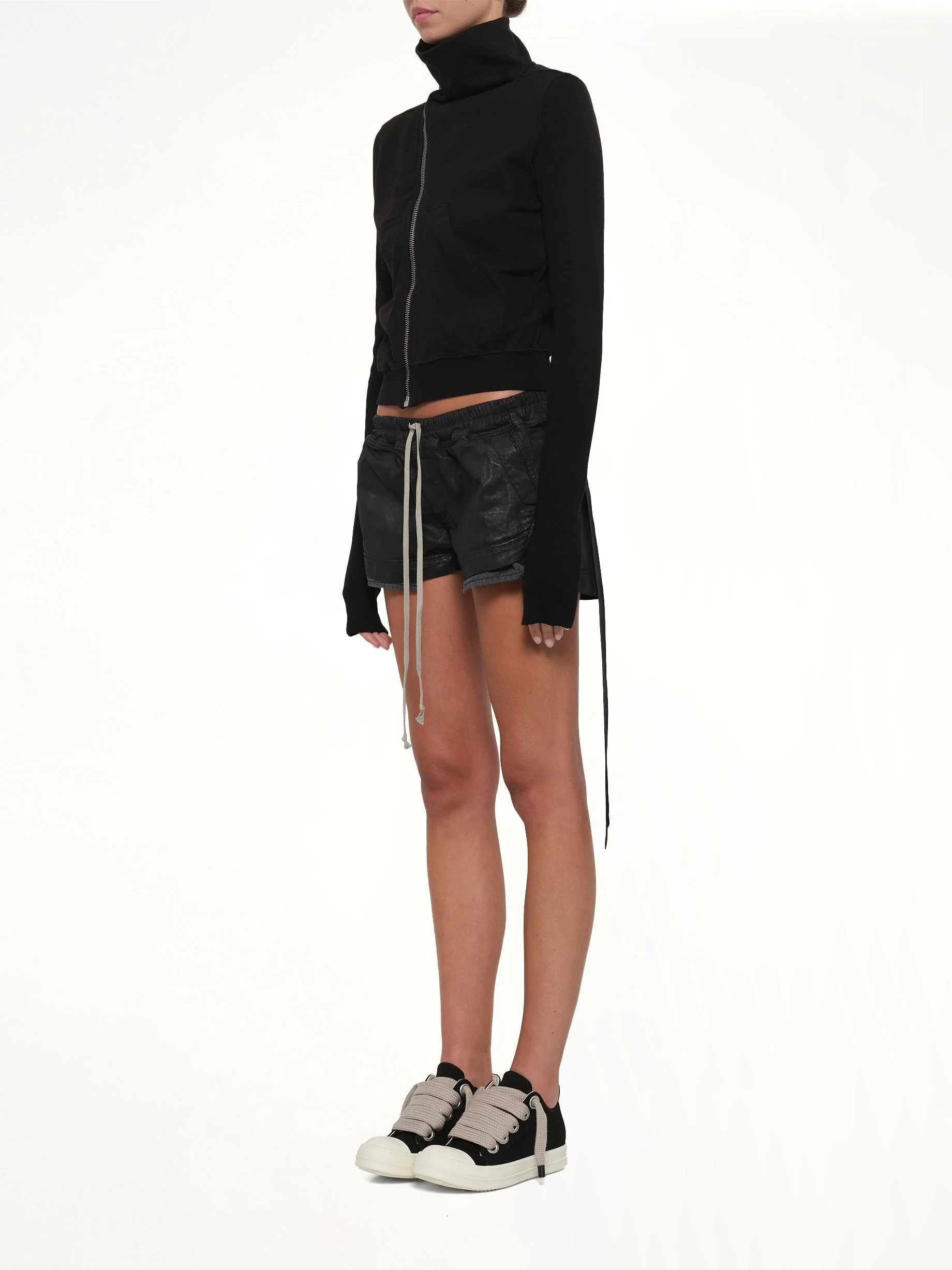 Mountain Sweatshirt in Black - Image 4