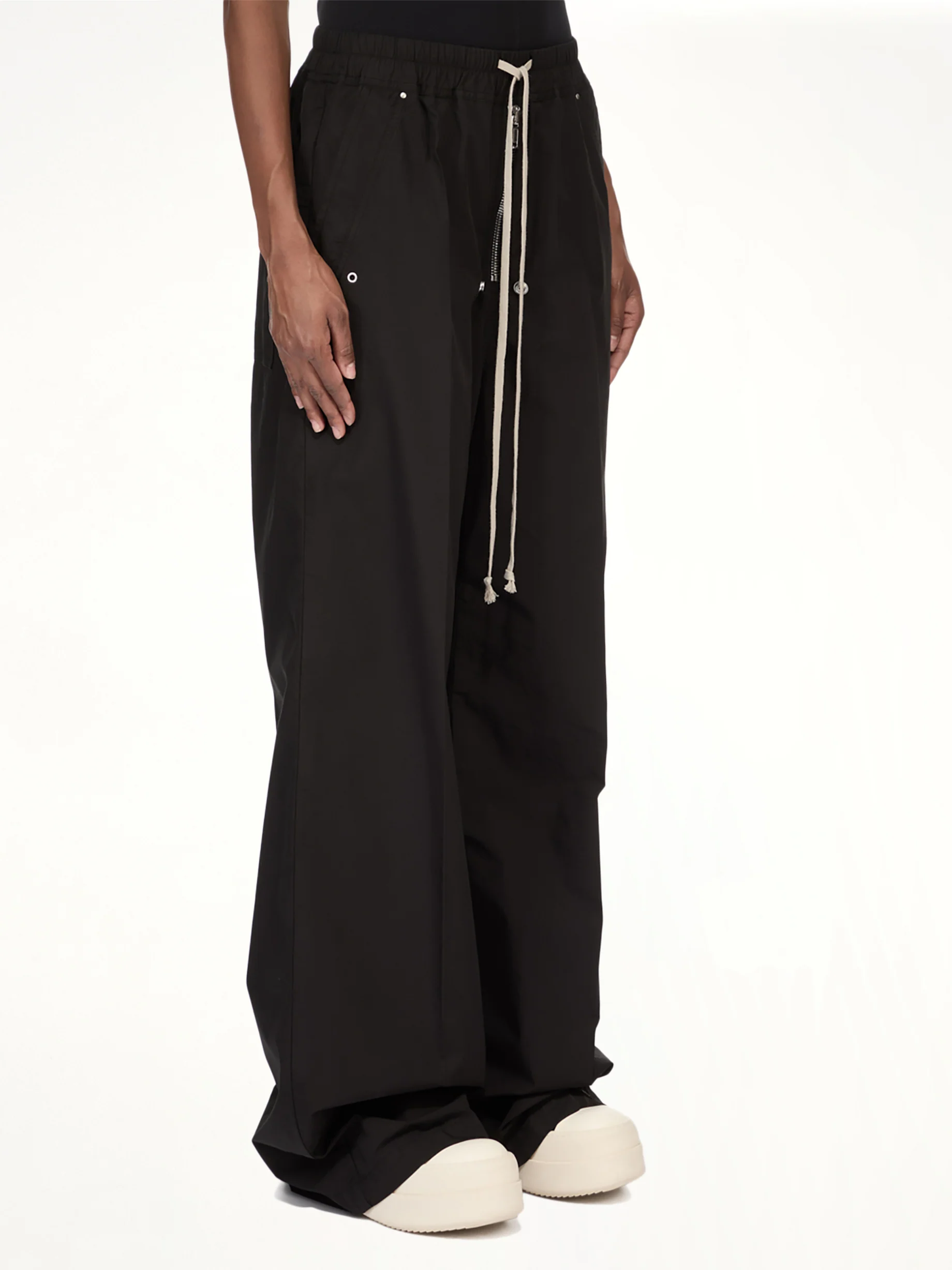Geth Belas in Black - Image 3
