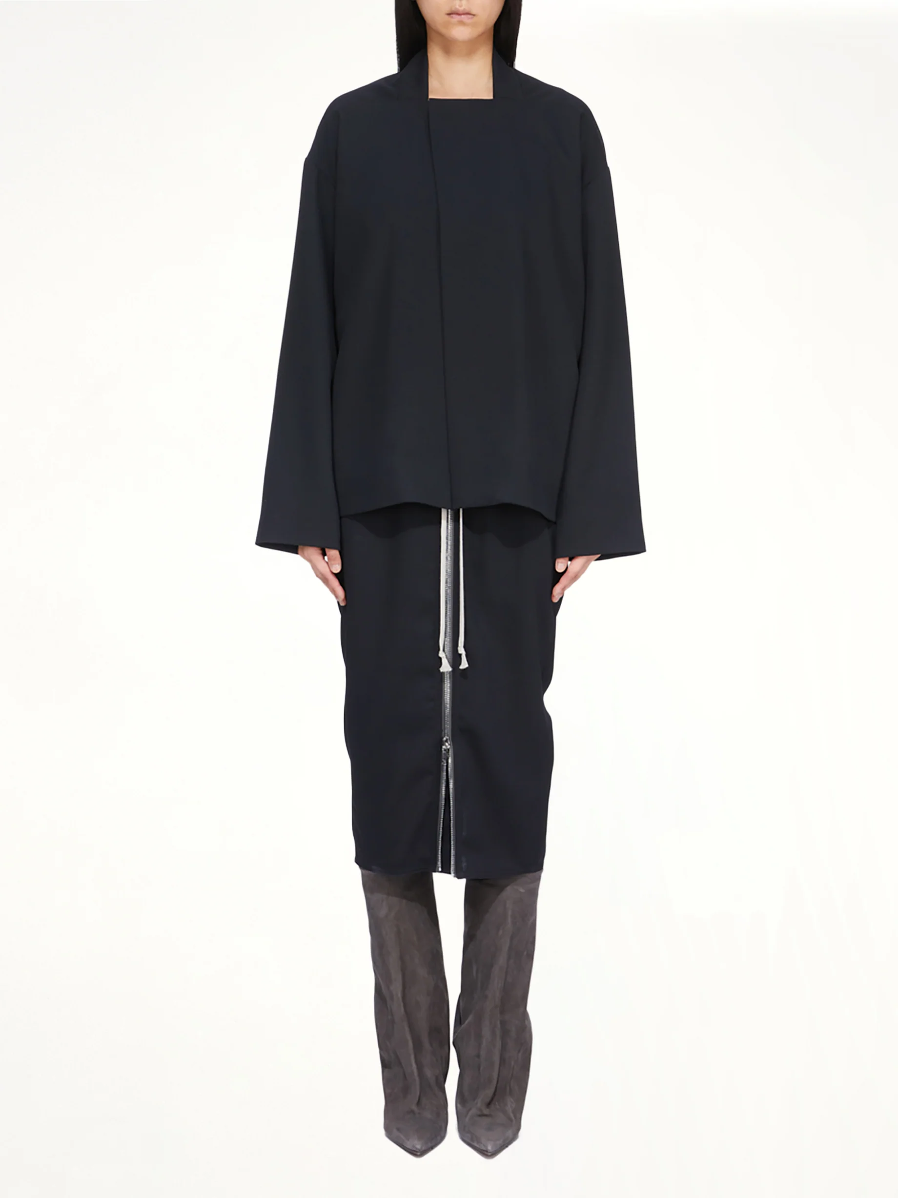 Zipped Short Pillar in Black - Image 5
