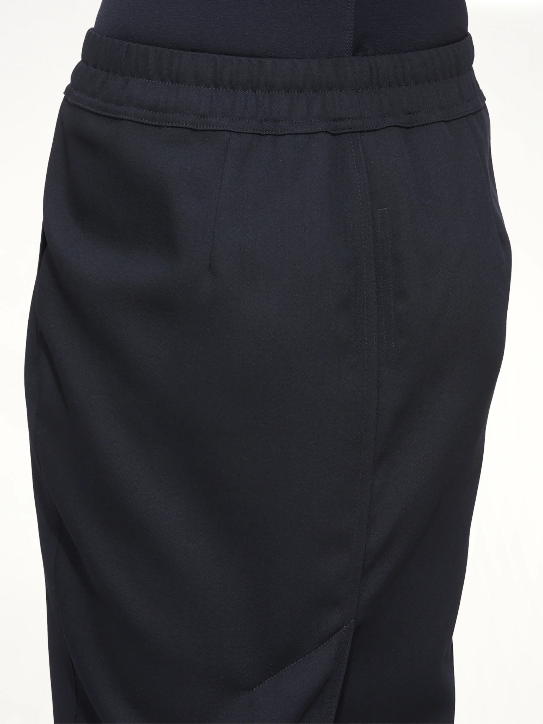 Zipped Short Pillar in Black - Image 6