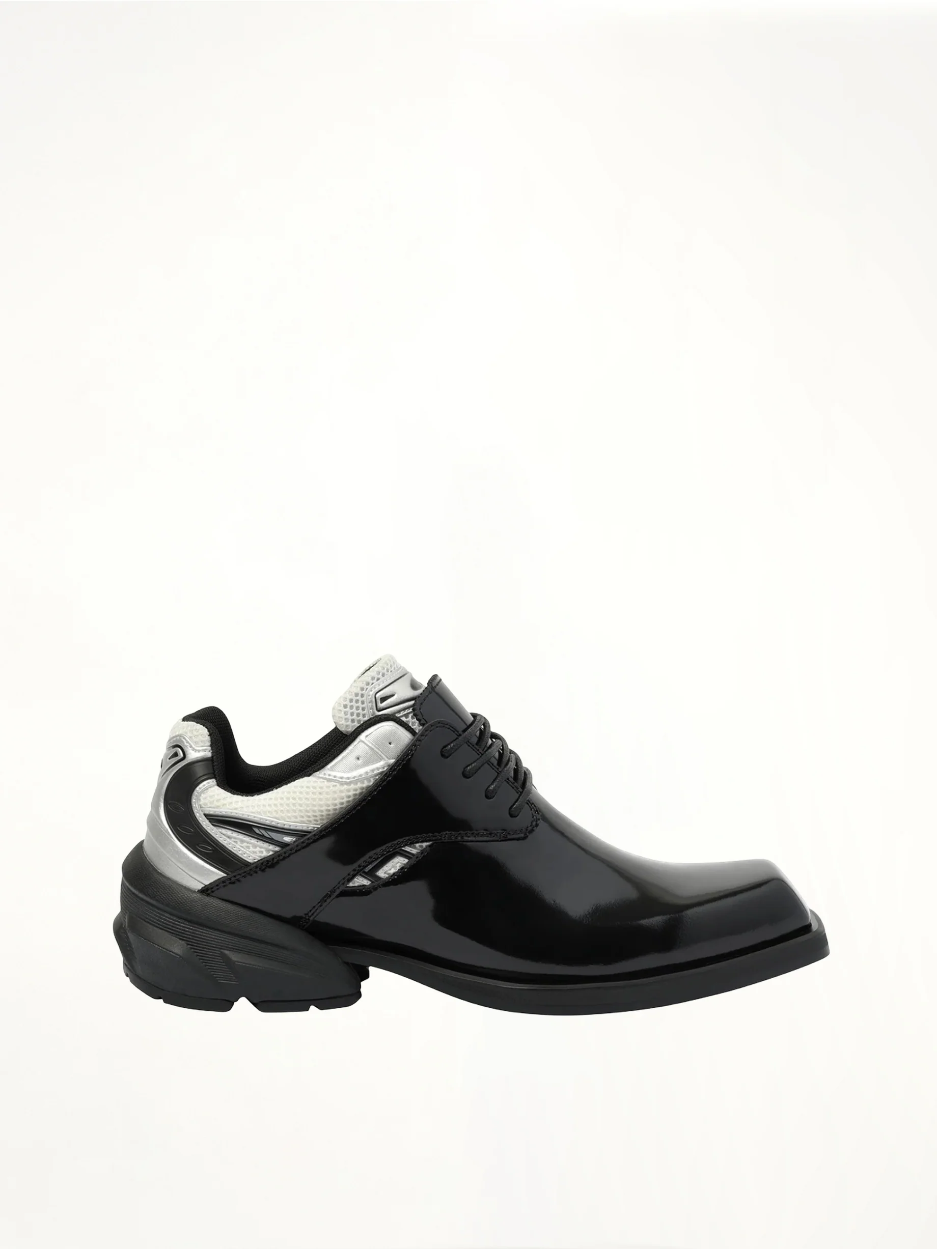 Starting Blocks Hybrid Derby in Black/White/Silver