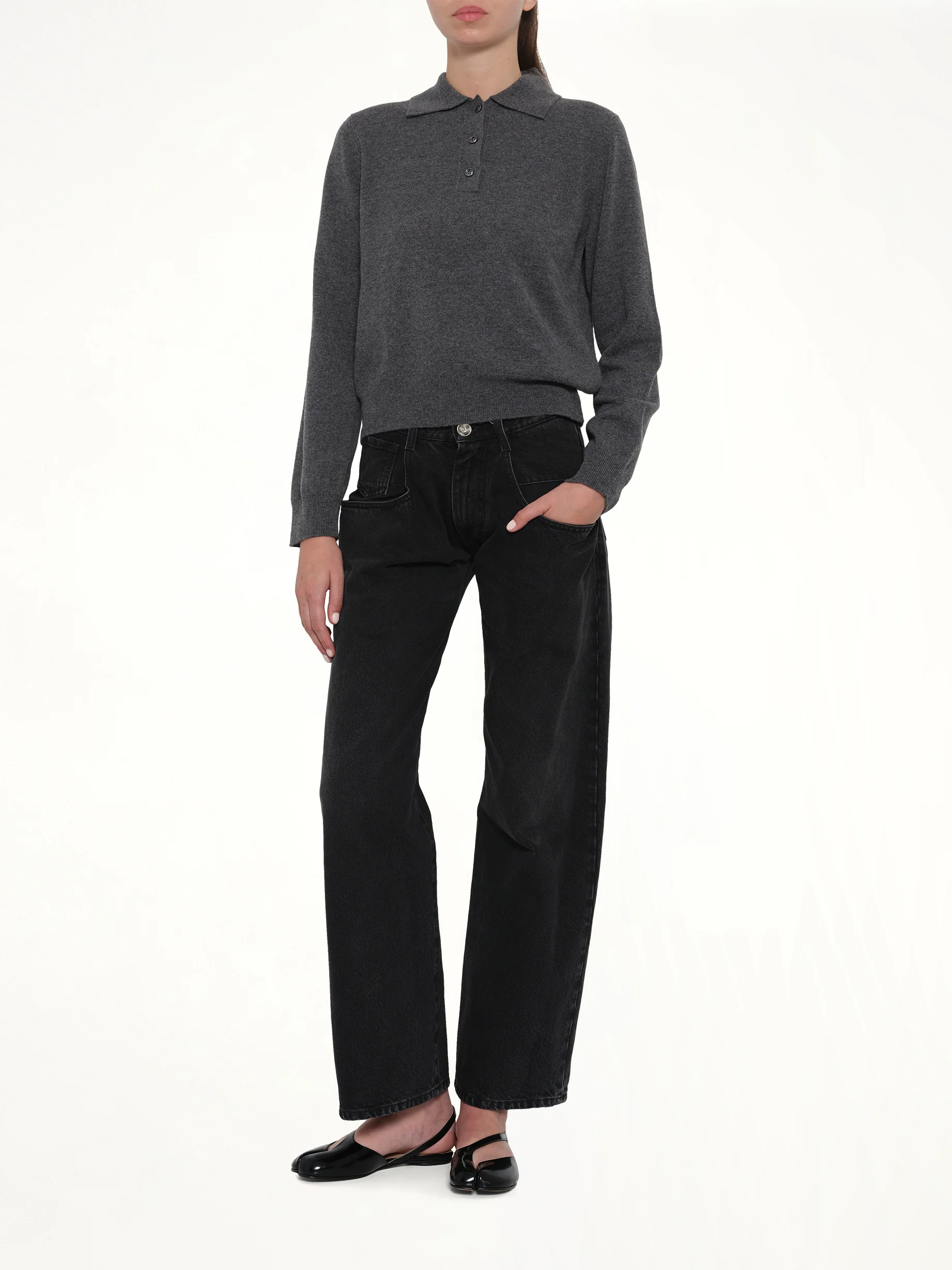 Straight Jeans with Contrasted Pockets in Black - Image 4