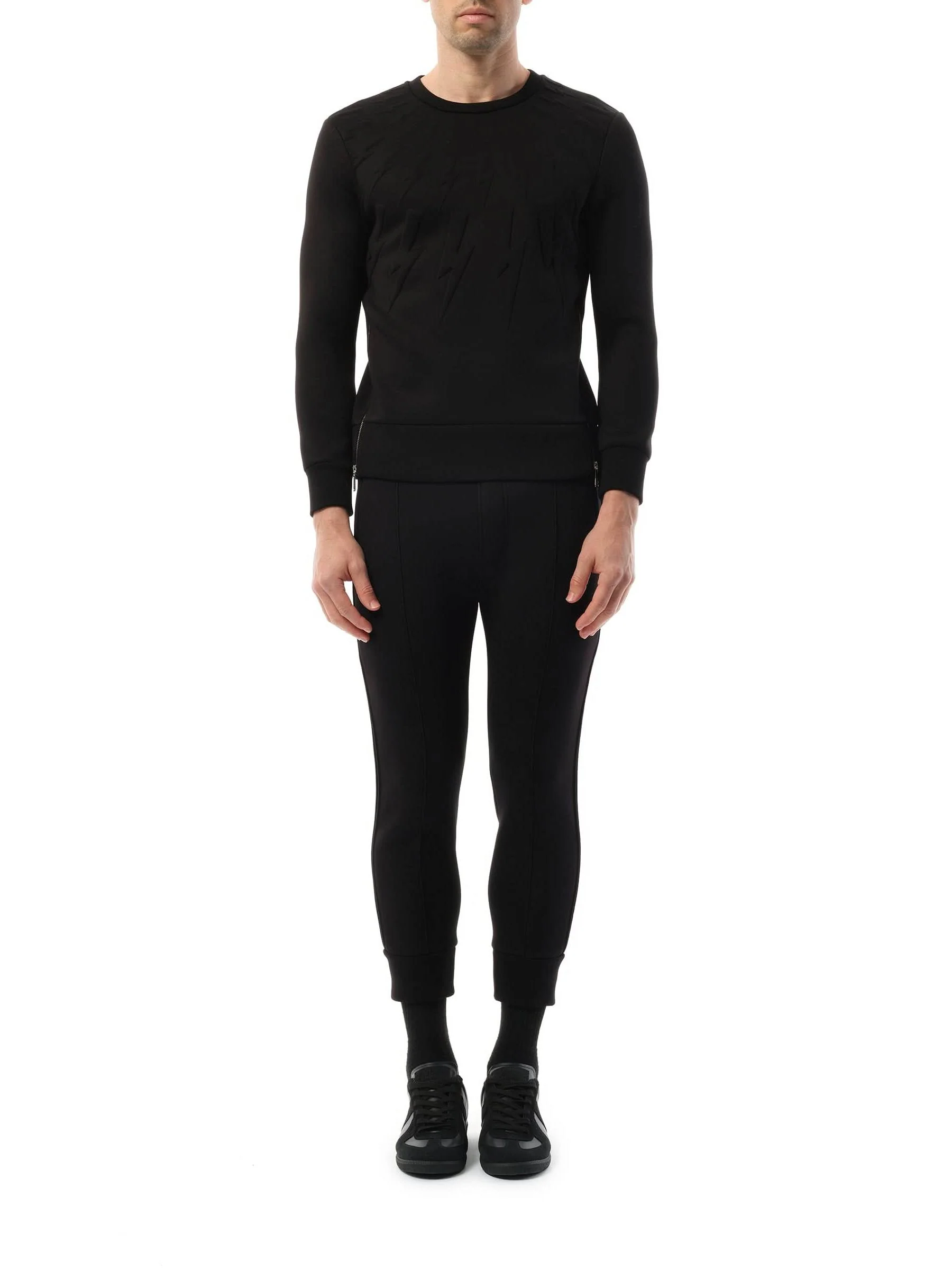 Sweatshirt in Black - Image 4