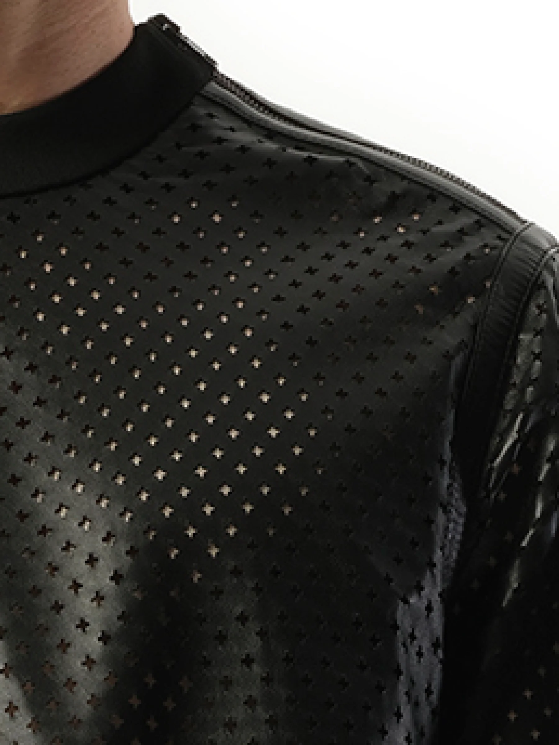 Sweatshirt in Black - Image 2