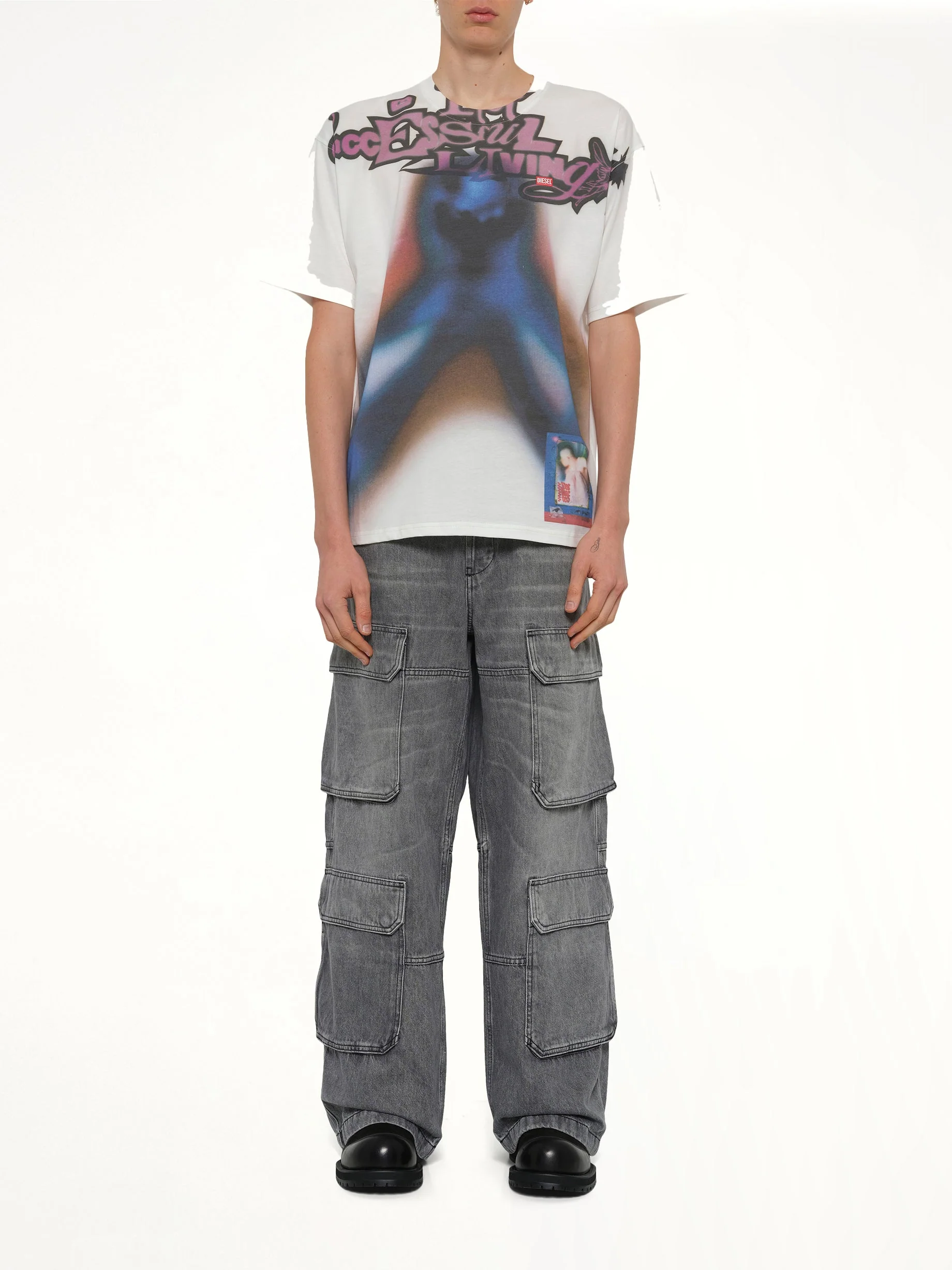 T-BOXT-V13 T-Shirt in White - Image 7