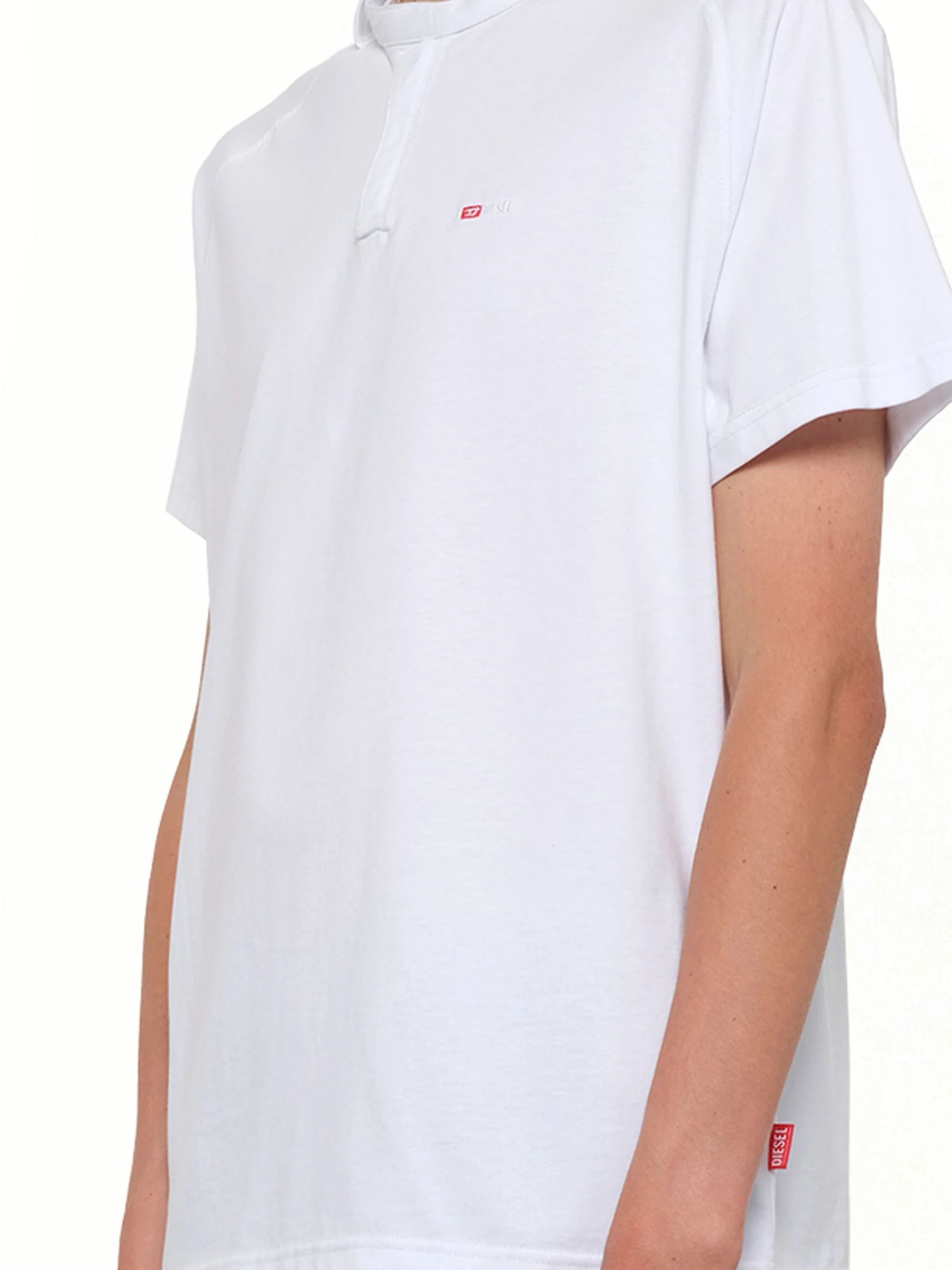 T-KAUKO T-Shirt in White - Image 6