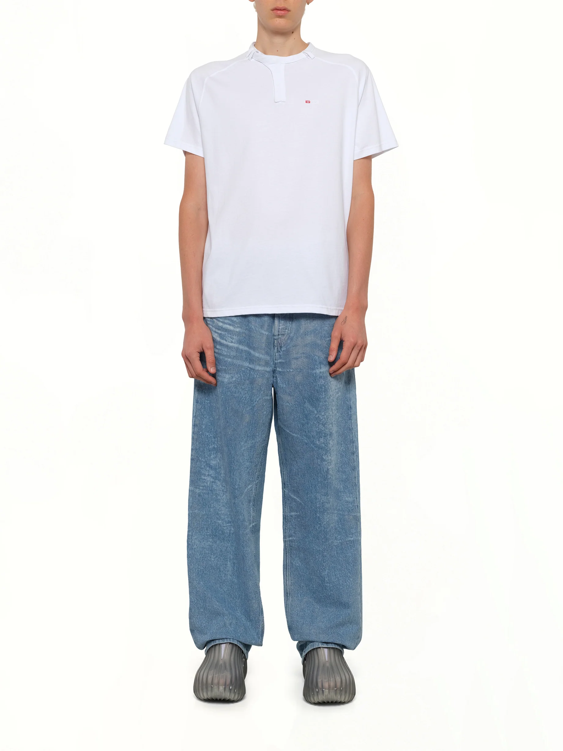 T-KAUKO T-Shirt in White - Image 7