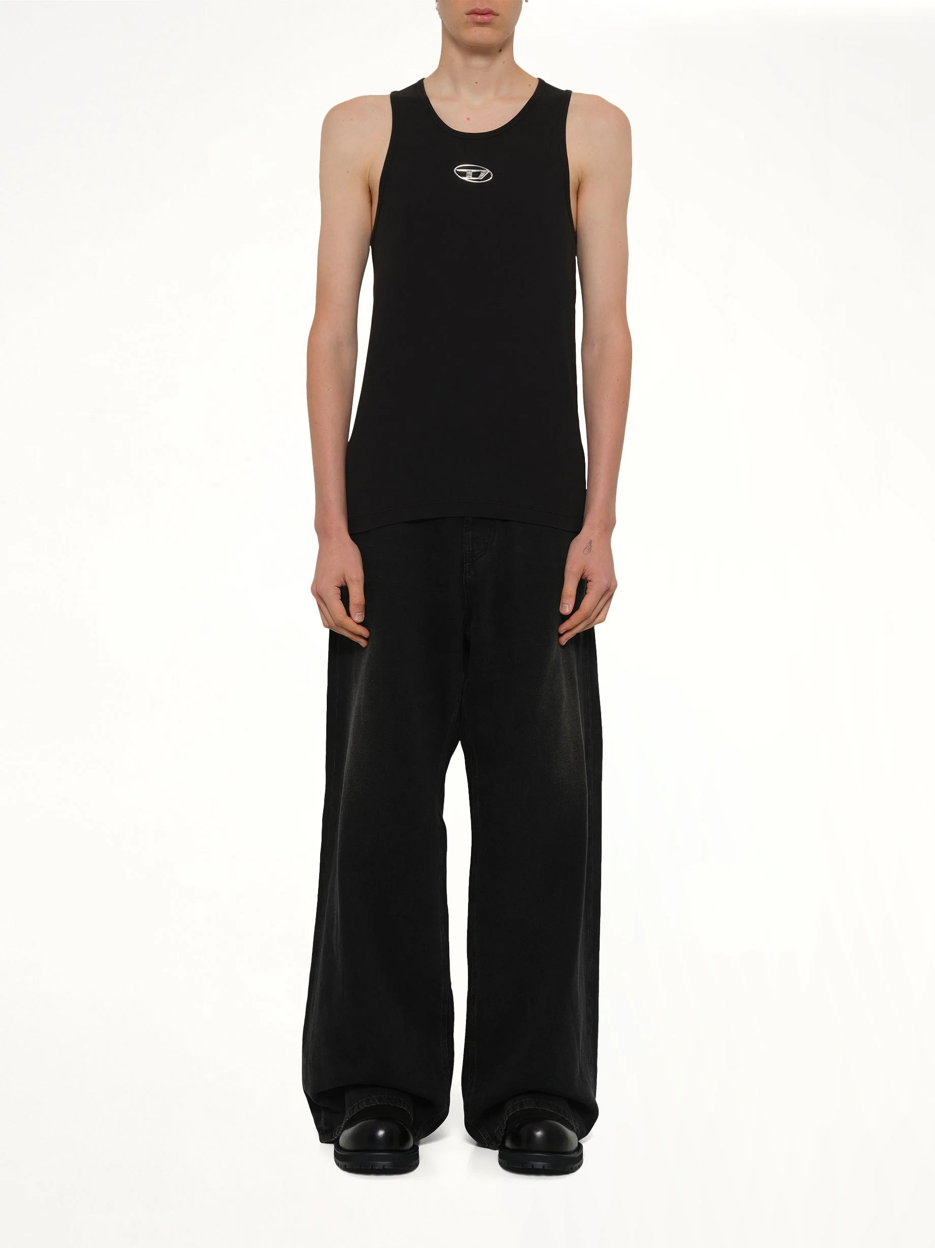 T-LIFTY-IOD Tank Top in Black - Image 7