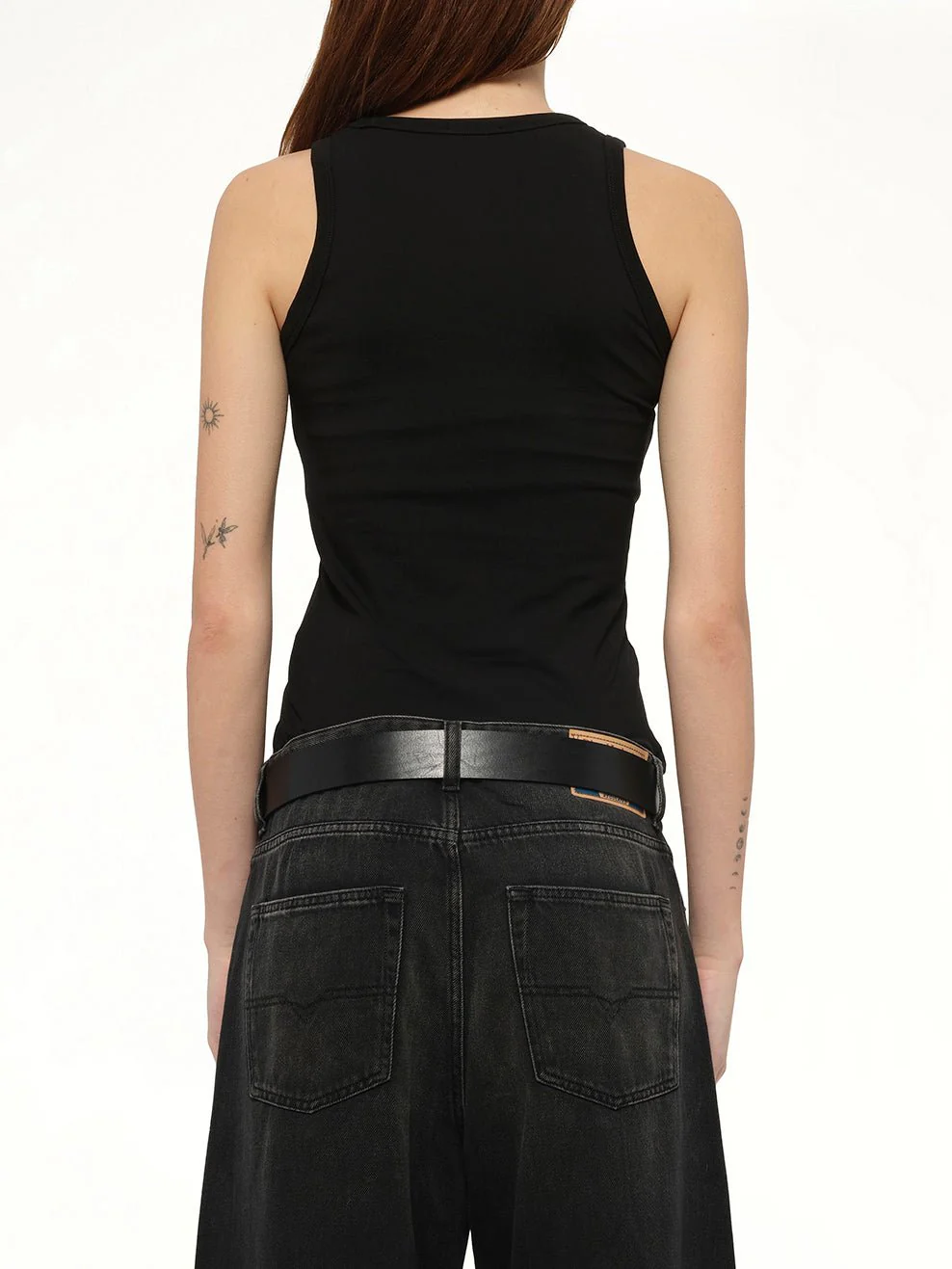 T-LYNYS-OD Tank Top in Black - Image 5
