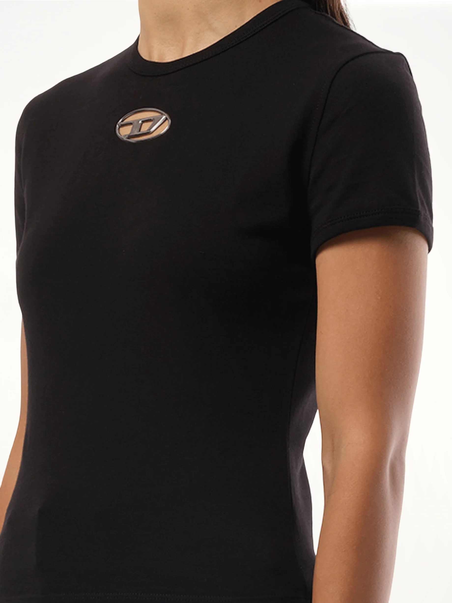 T-Uncutie D Logo T-Shirt in Black - Image 3