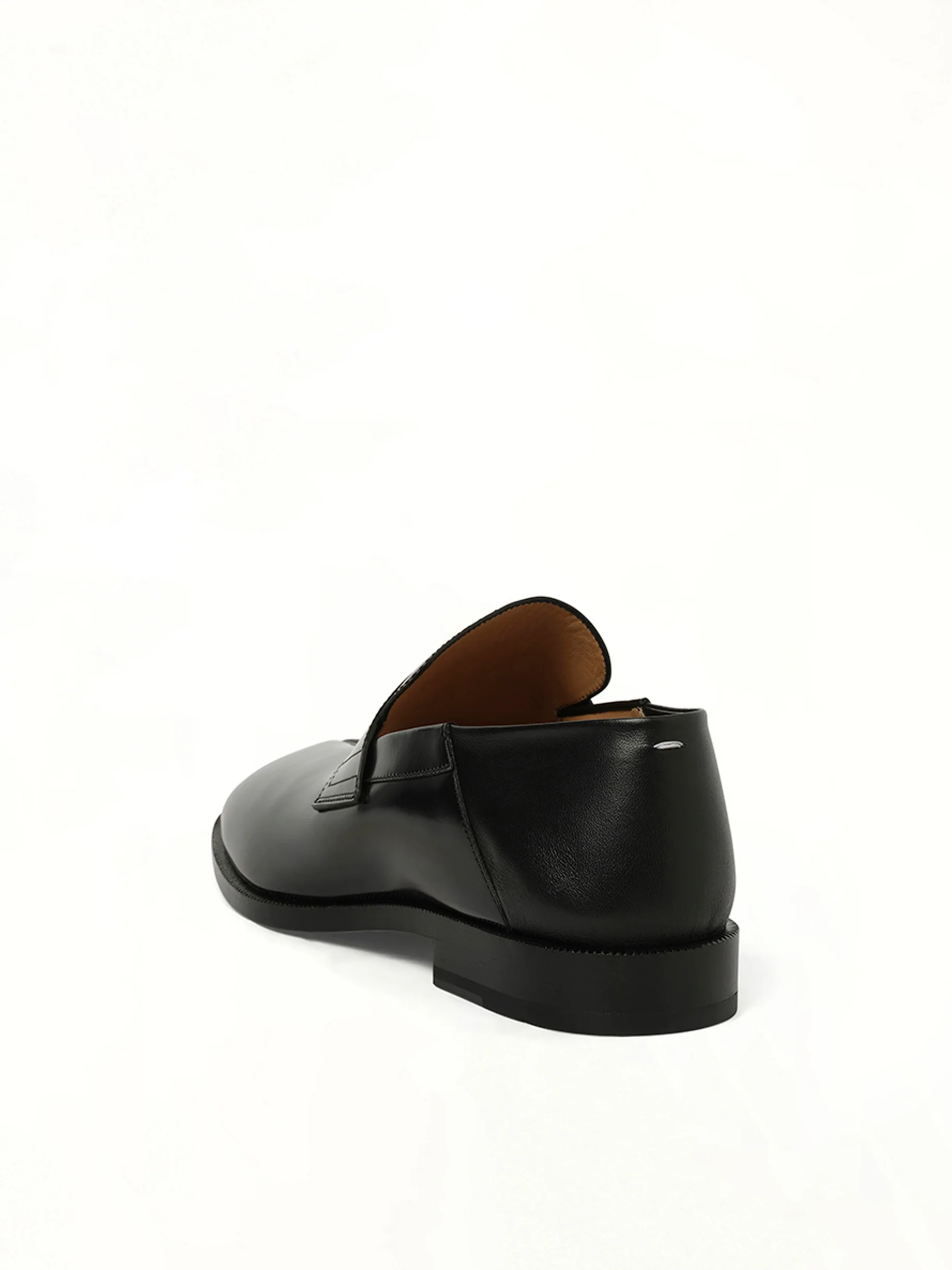 Tabi Babouche Loafers in Black - Image 3