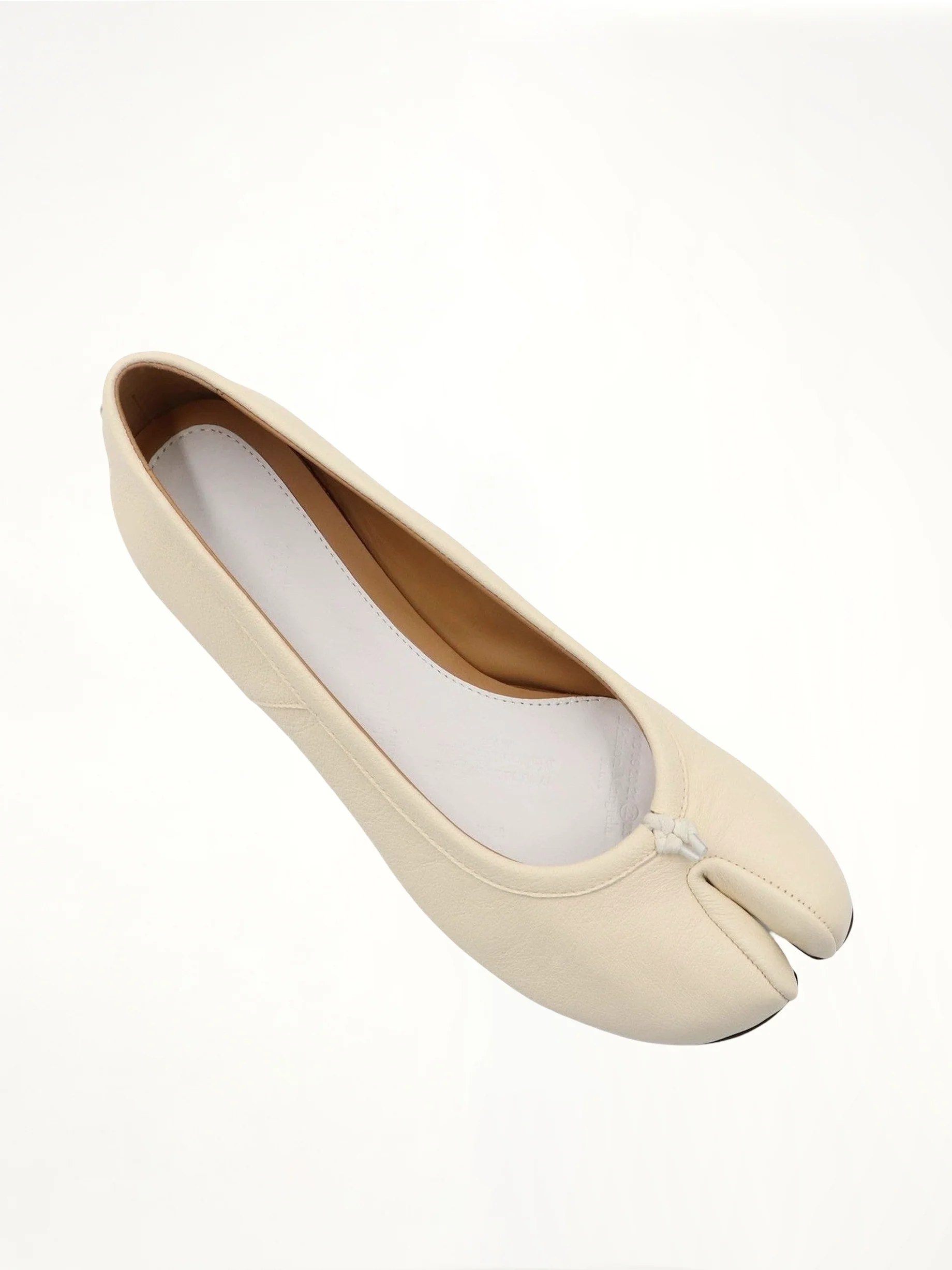 Tabi Ballerina Shoes in White - Image 4