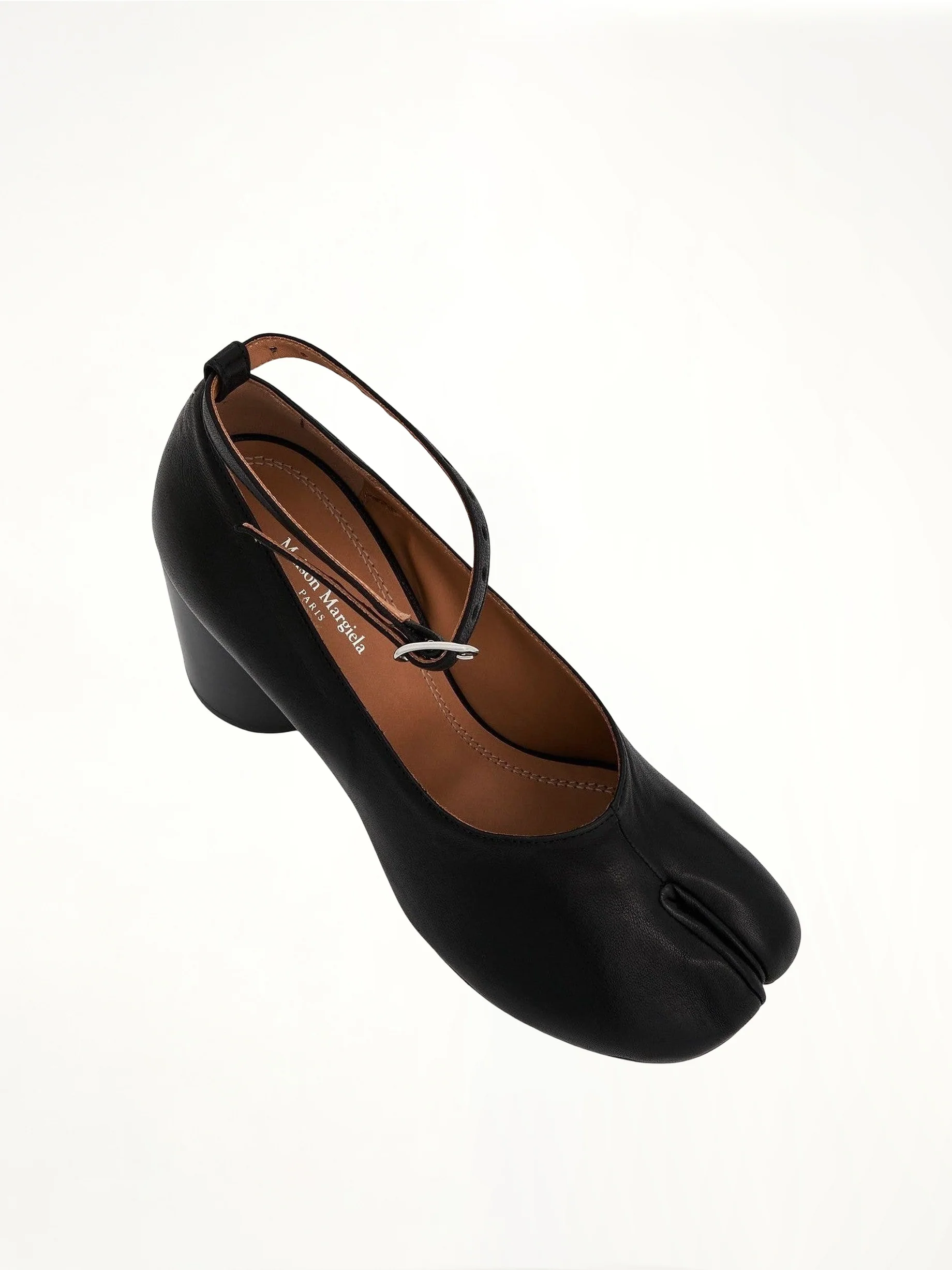 Tabi 8cm Heel Pumps in Black - Image 4