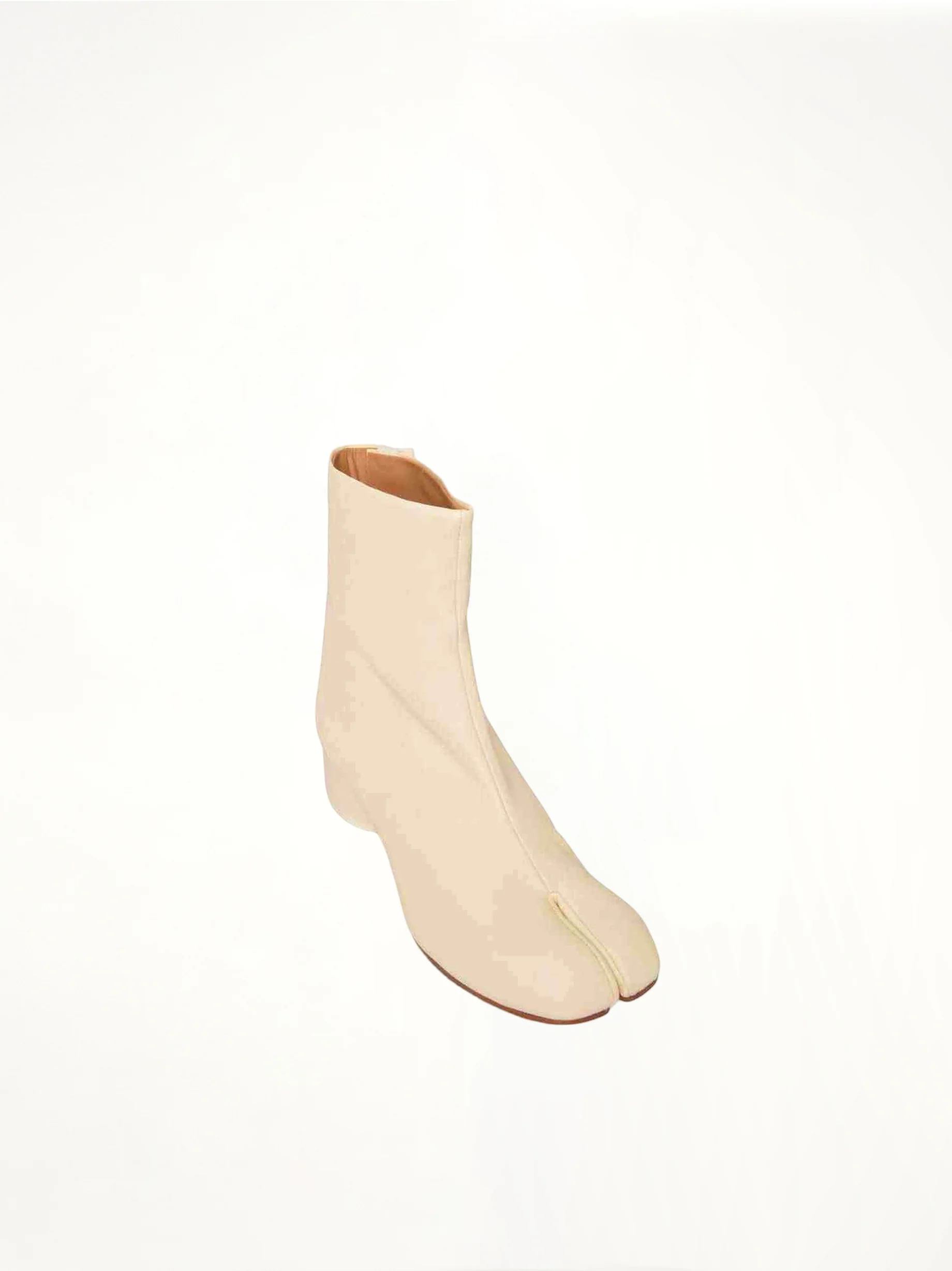 Tabi Ankle Boots 3cm Heel in White - Image 4