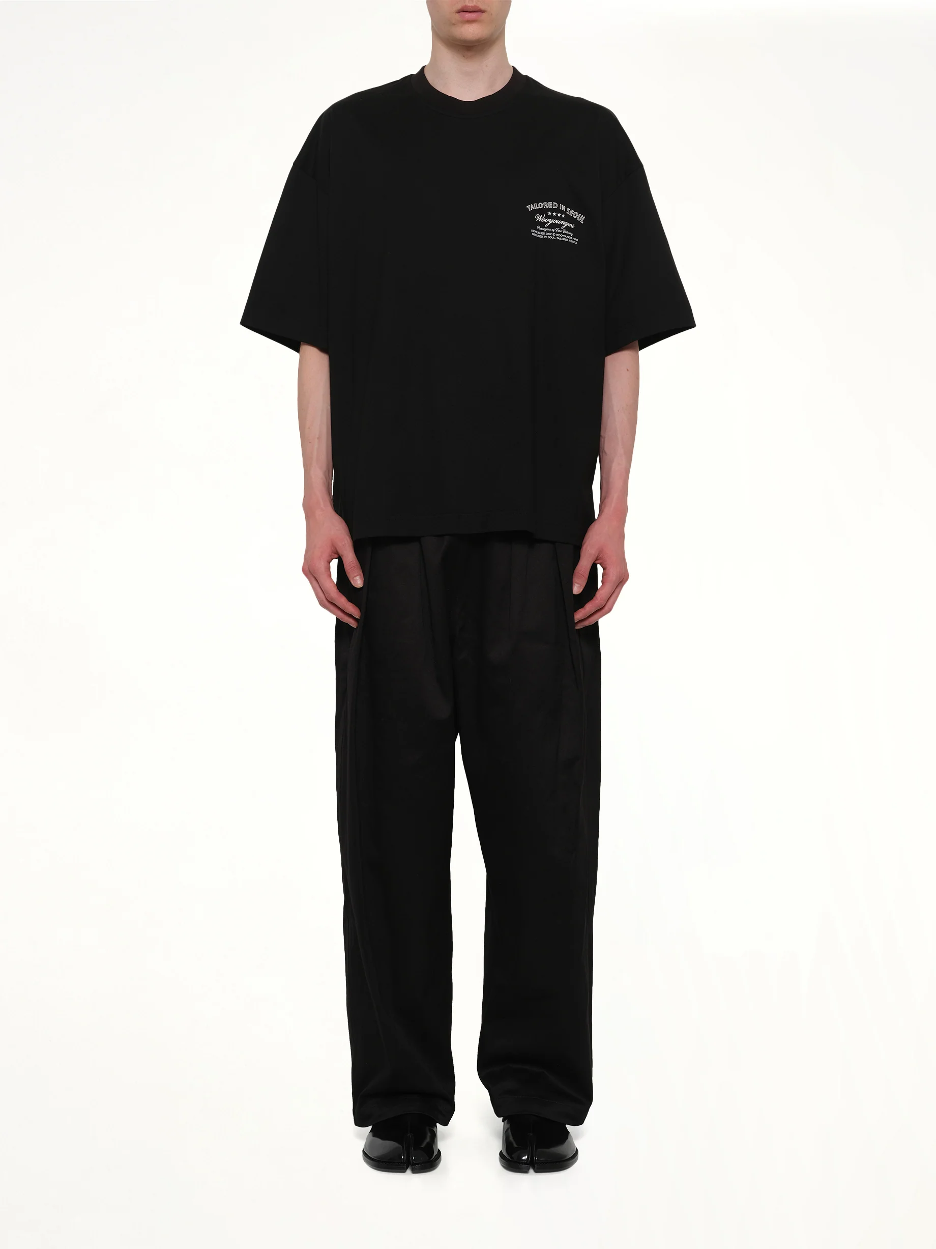 Tailored in Seoul T-Shirt in Black - Image 7