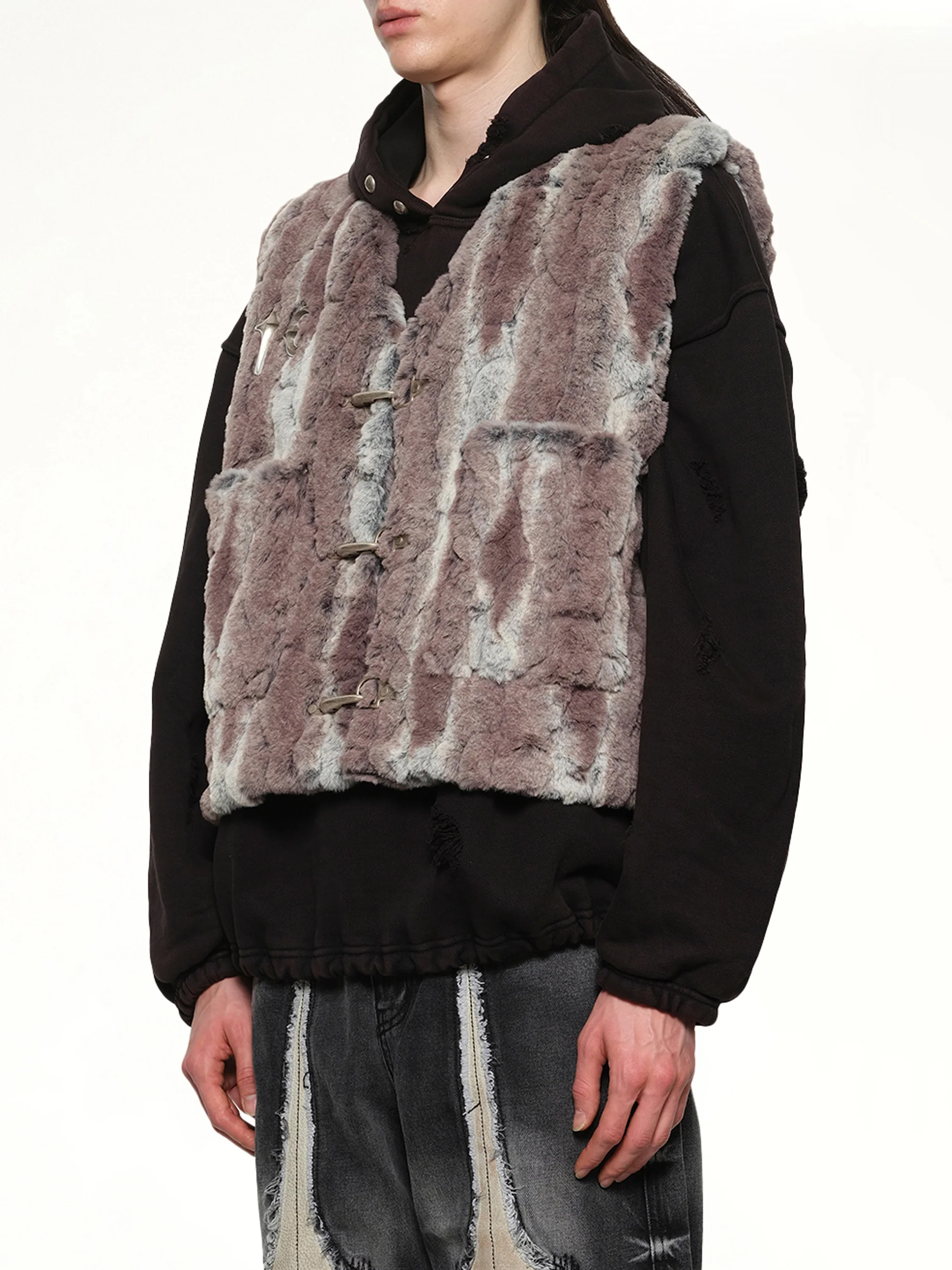 TC Skull Fur Vest in Ivory - Image 3