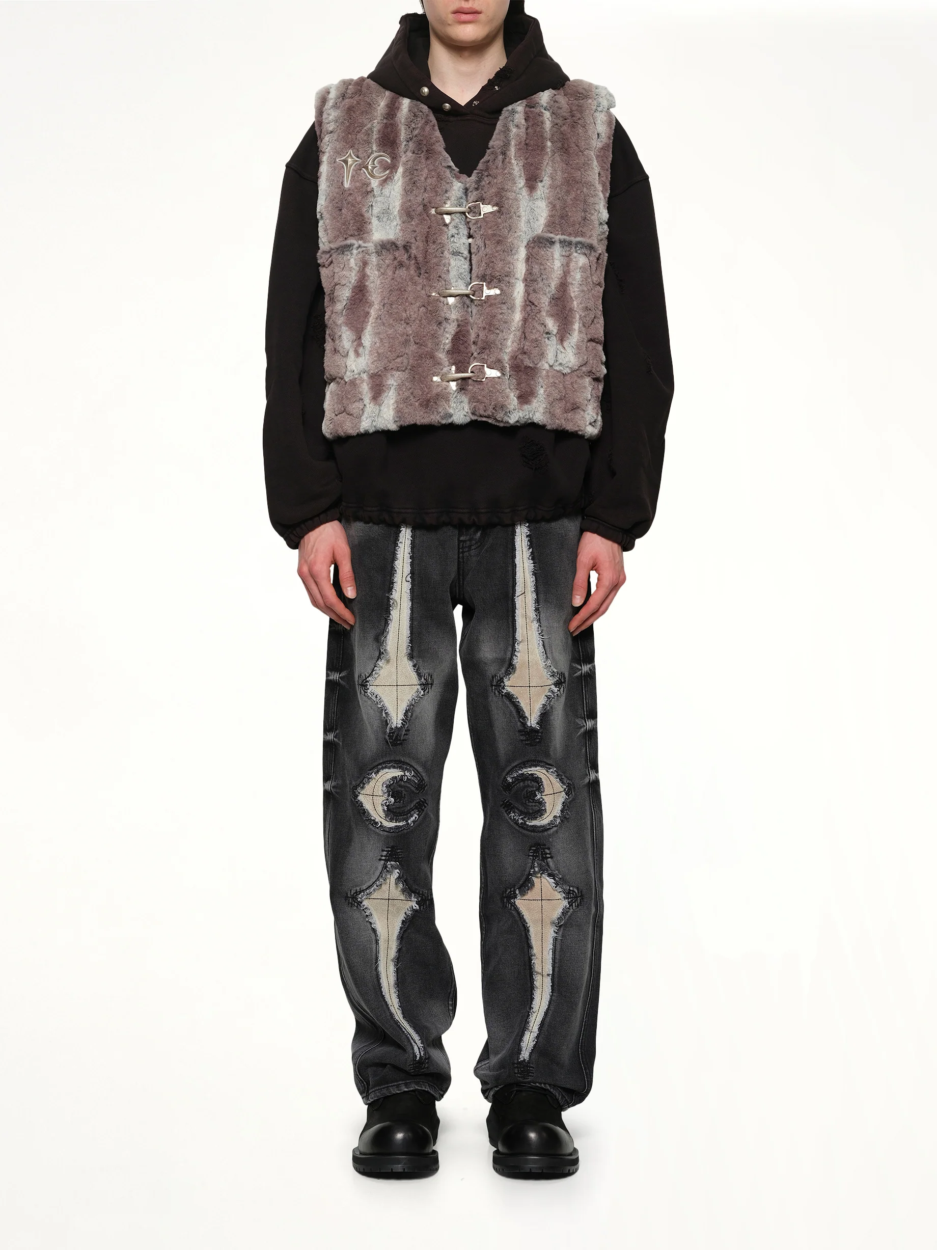 TC Skull Fur Vest in Ivory - Image 7