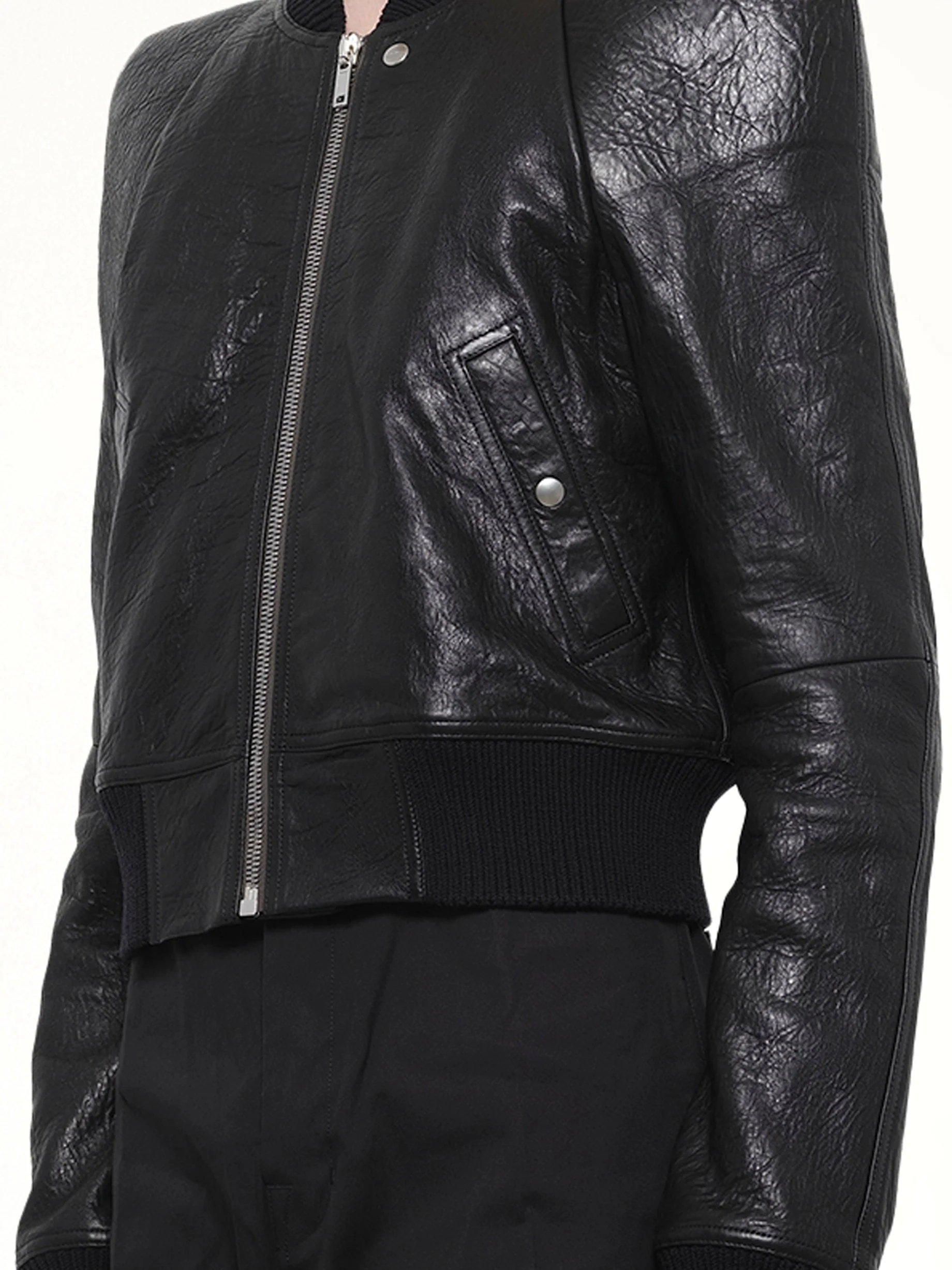 Temple Flight Leather Jacket in Black - Image 8