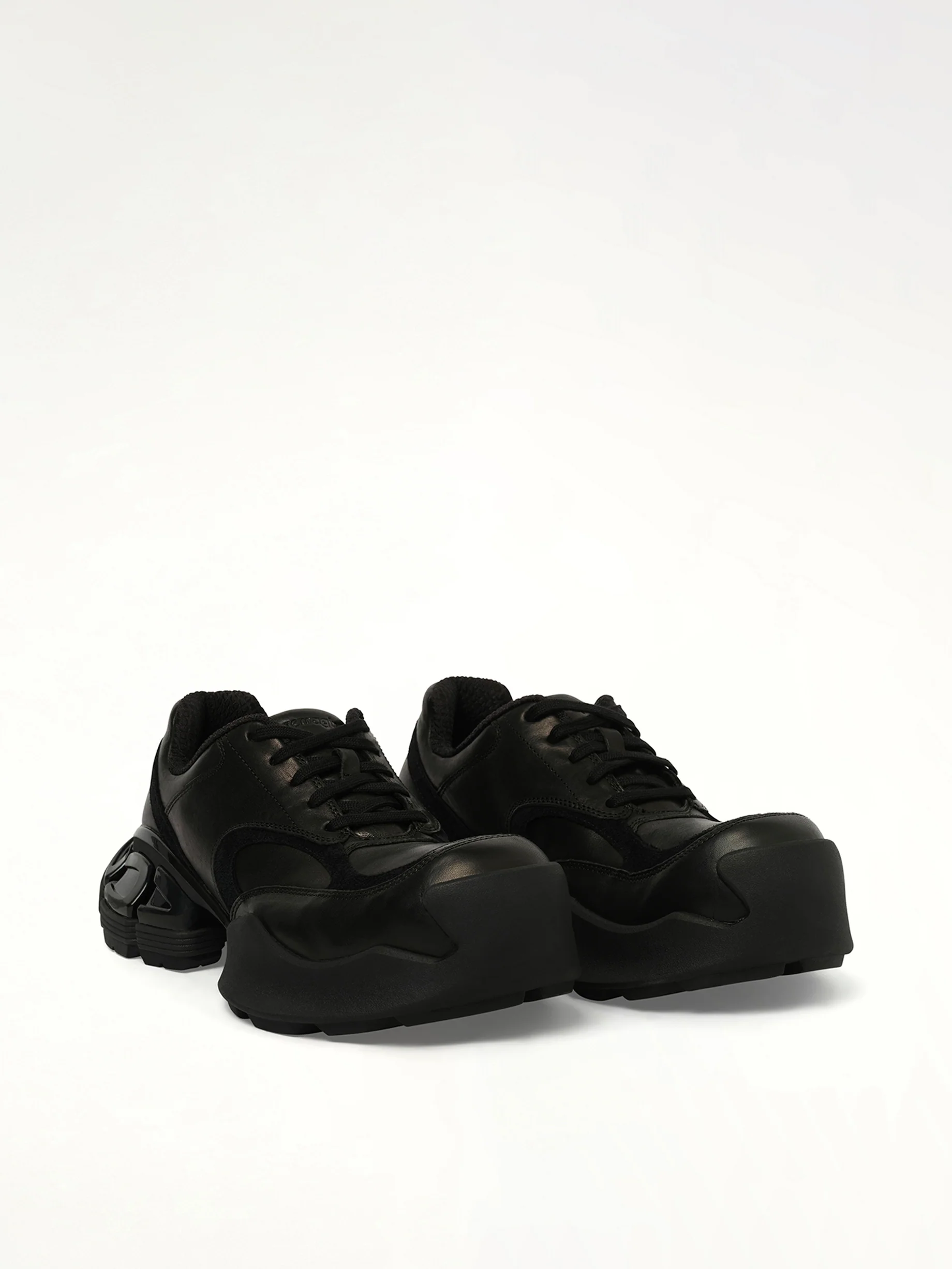 The Core Sneaker in Black - Image 2