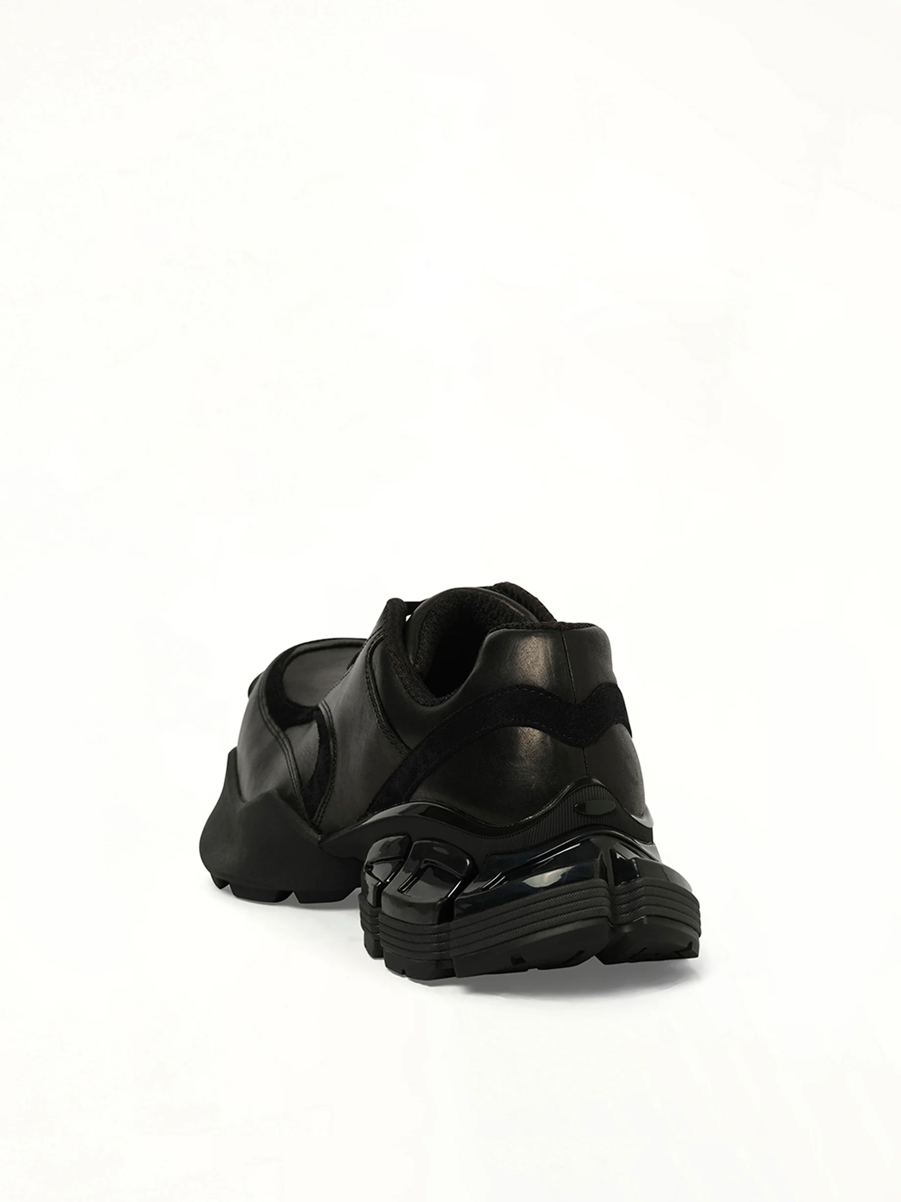 The Core Sneaker in Black - Image 3