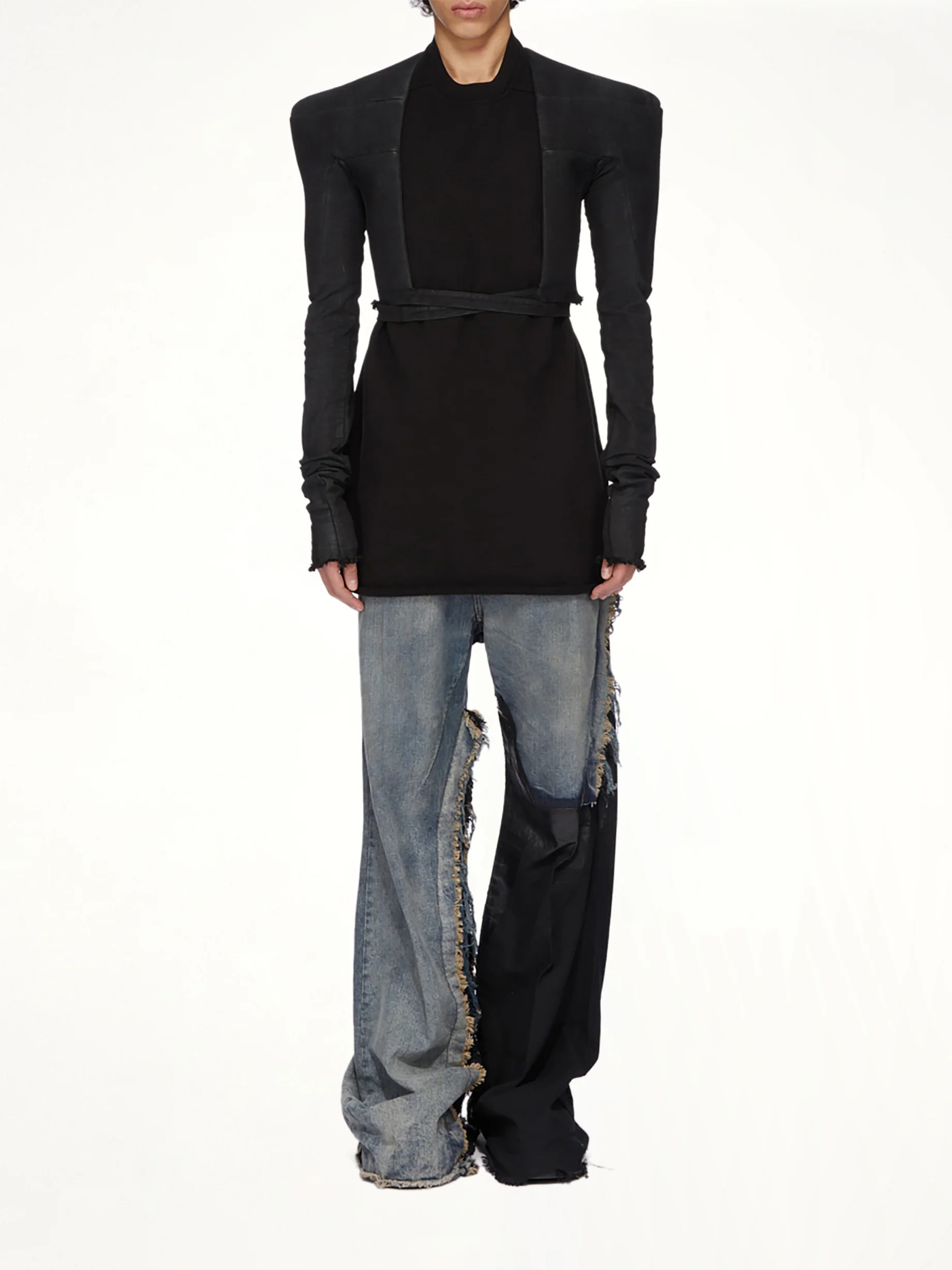 Tight Jacket in Black - Image 4