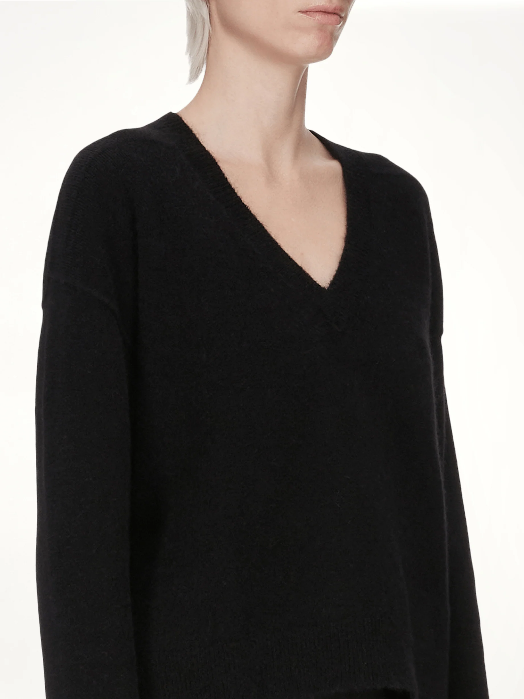 Tommy V Neck Sweater in Black - Image 3