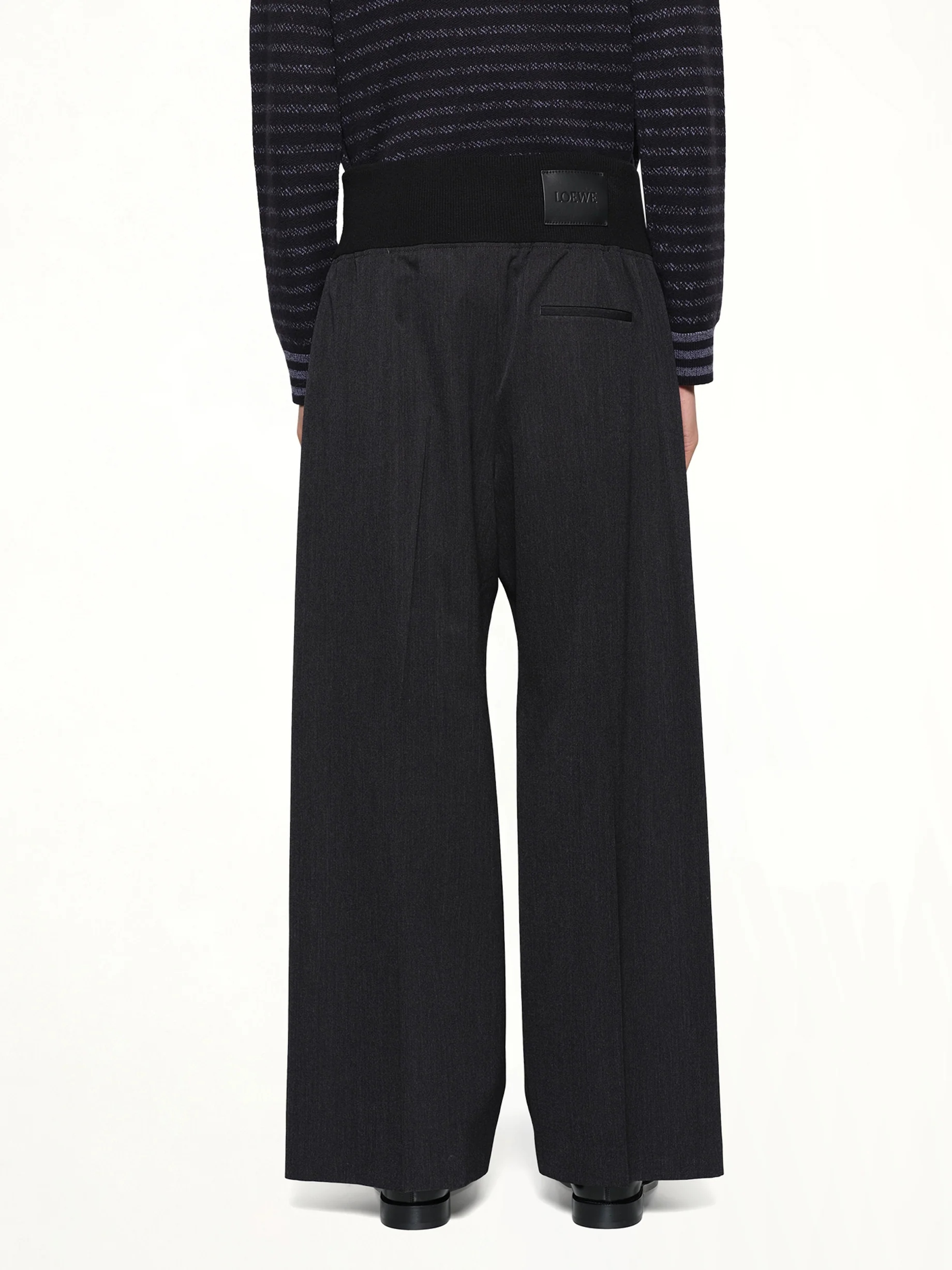 Trousers in Grey - Image 5