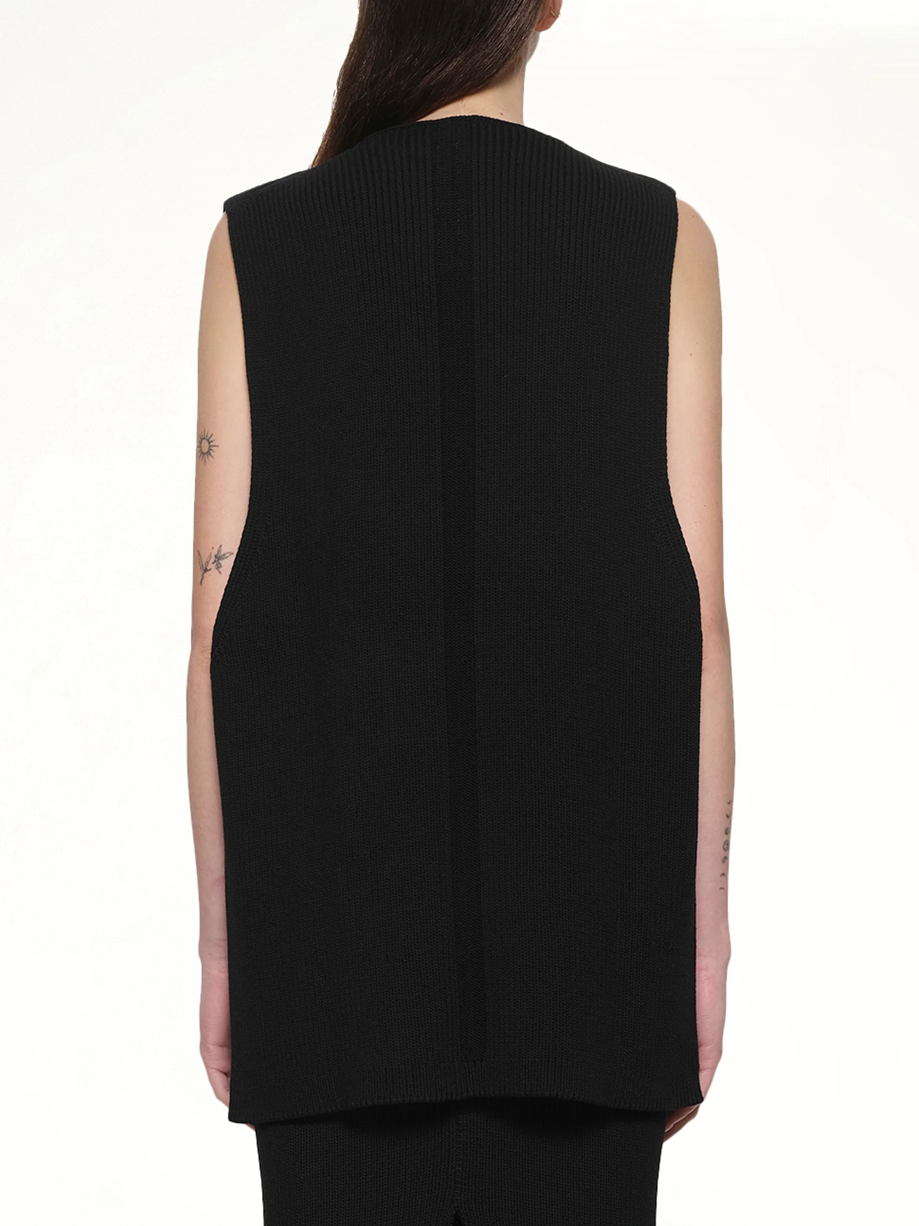 V Neck Top in Black - Image 5