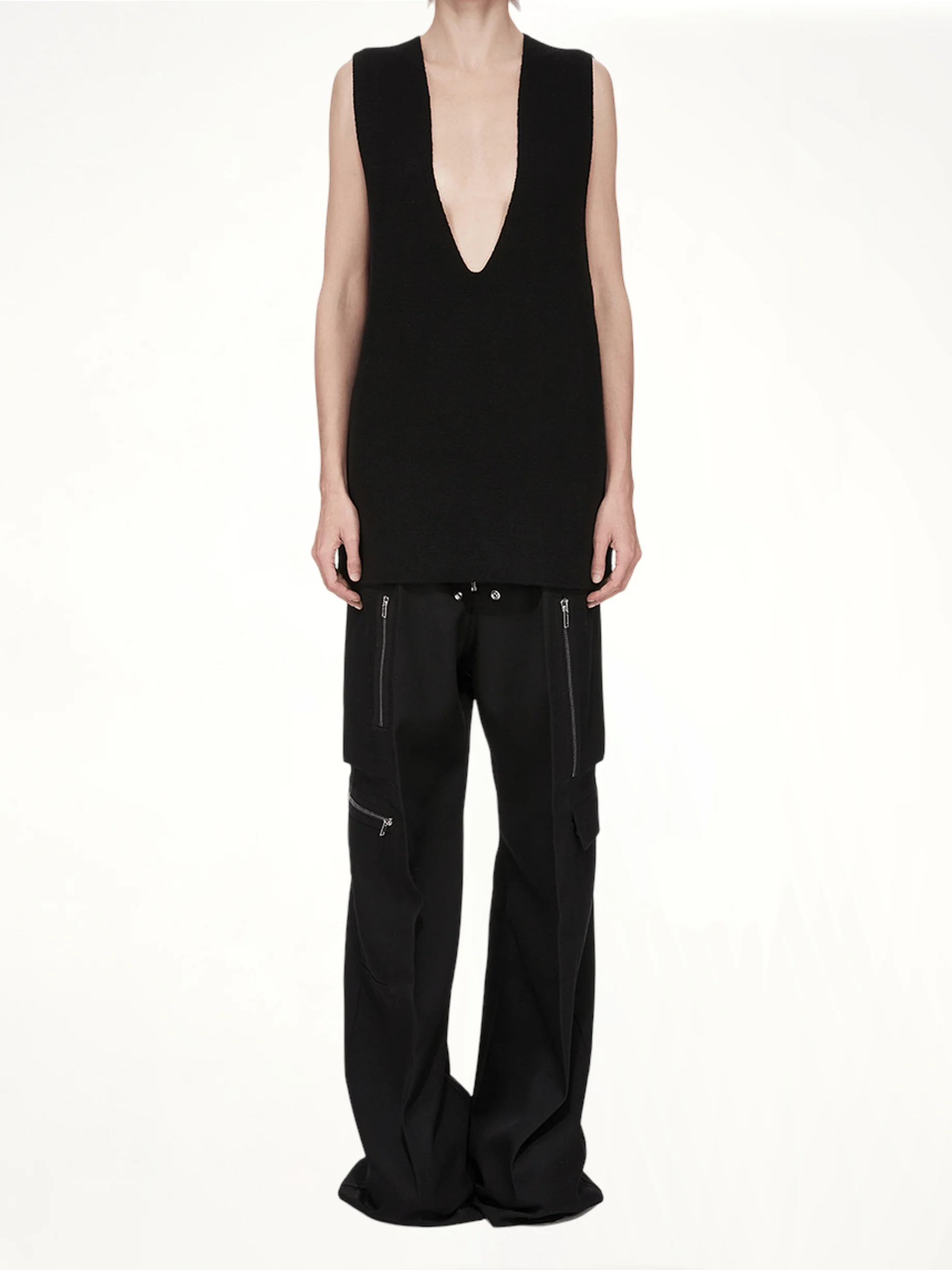V Tank Sweater in Black - Image 4